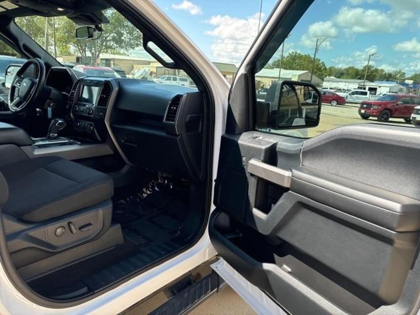 2020 Oxford White /Black Ford F-150 XLT (1FTEW1E5XLK) with an 5.0L V8 engine, Automatic transmission, located at 1105 E Mulberry, Kaufman, TX, 75142, (972) 962-2151, 32.589550, -96.300926 - Photo#16