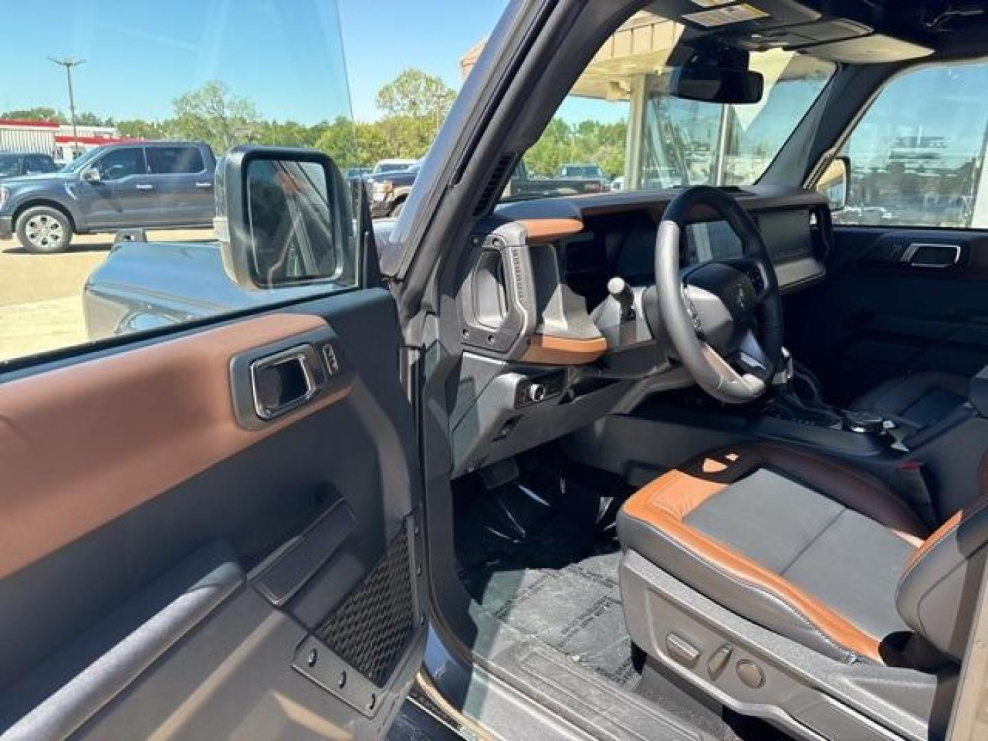 2024 Carbonized Gray Metallic /Black Onyx Interior Ford Bronco Outer Banks (1FMDE8BH1RL) with an 2.3L EcoBoost I-4 engine, Automatic transmission, located at 1105 E Mulberry, Kaufman, TX, 75142, (972) 962-2151, 32.589550, -96.300926 - Carbonized Gray Metallic 2024 Ford Bronco 4D Sport Utility Outer Banks 4WD 10-Speed Automatic 2.3L EcoBoost I-4<br><br>Recent Arrival!<br><br><br>Please call Paul Murrey Ford Inc. In Kaufman Texas A Family Dealership Since 1952 Serving the Dallas Fort Worth and East Texas areas for over 70 years. Pl - Photo#9