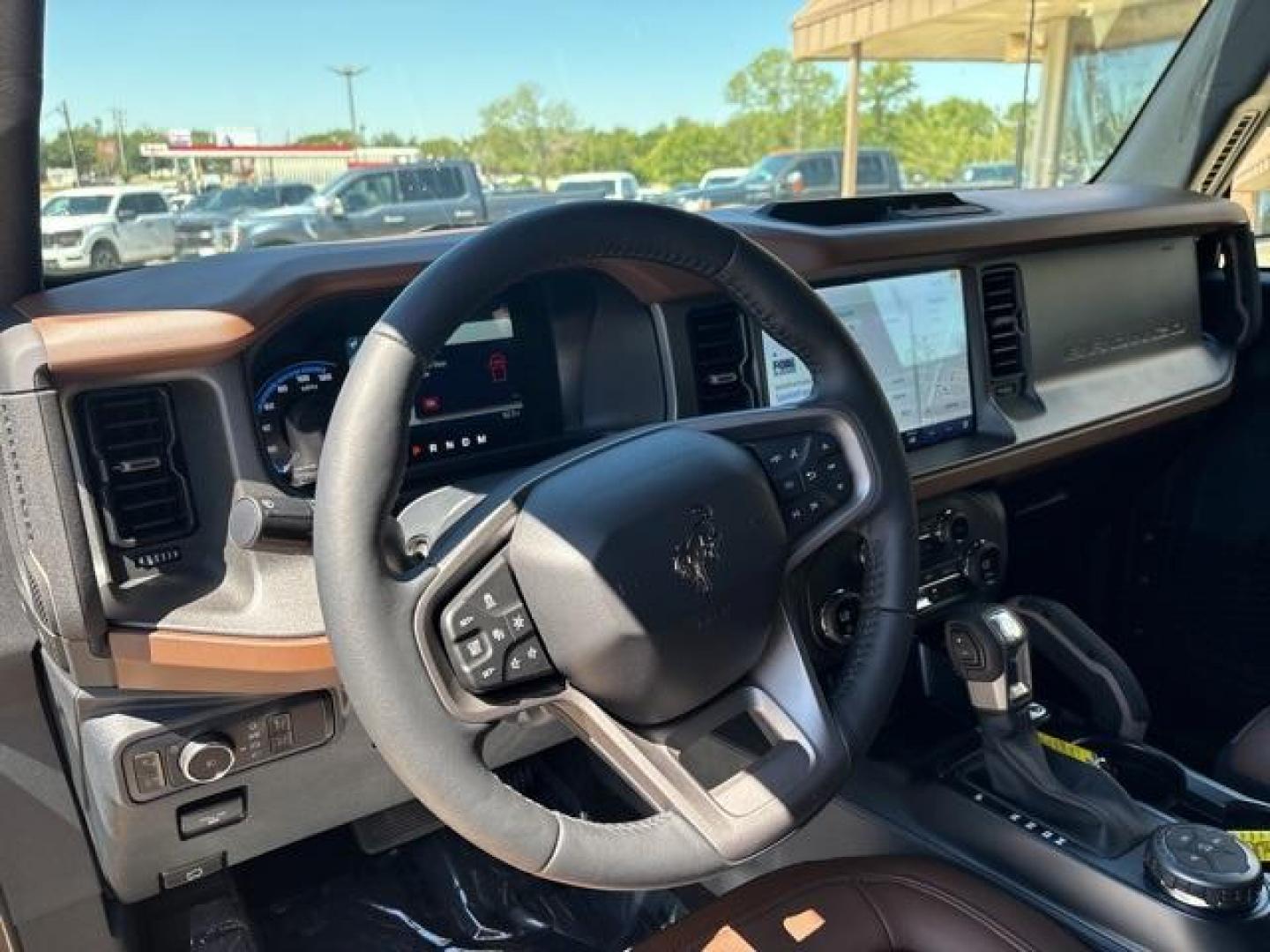 2024 Carbonized Gray Metallic /Black Onyx Interior Ford Bronco Outer Banks (1FMDE8BH1RL) with an 2.3L EcoBoost I-4 engine, Automatic transmission, located at 1105 E Mulberry, Kaufman, TX, 75142, (972) 962-2151, 32.589550, -96.300926 - Carbonized Gray Metallic 2024 Ford Bronco 4D Sport Utility Outer Banks 4WD 10-Speed Automatic 2.3L EcoBoost I-4<br><br>Recent Arrival!<br><br><br>Please call Paul Murrey Ford Inc. In Kaufman Texas A Family Dealership Since 1952 Serving the Dallas Fort Worth and East Texas areas for over 70 years. Pl - Photo#12