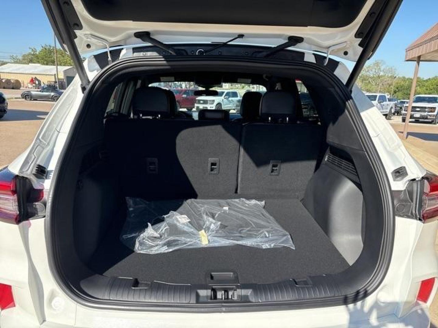 2024 Star White Metallic Tri-Coat /Ebony W/Red Stitch Ford Escape ST-Line Select (1FMCU9NA7RU) with an EcoBoost 2.0L I4 GTDi DOHC Turbocharged VCT engine, Automatic transmission, located at 1105 E Mulberry, Kaufman, TX, 75142, (972) 962-2151, 32.589550, -96.300926 - Star White Metallic Tri-Coat 2024 Ford Escape 4D Sport Utility ST-Line Select AWD 8-Speed Automatic EcoBoost 2.0L I4 GTDi DOHC Turbocharged VCT AWD.<br><br>23/31 City/Highway MPG<br><br><br>Please call Paul Murrey Ford Inc. In Kaufman Texas A Family Dealership Since 1952 Serving the Dallas Fort Wort - Photo#15