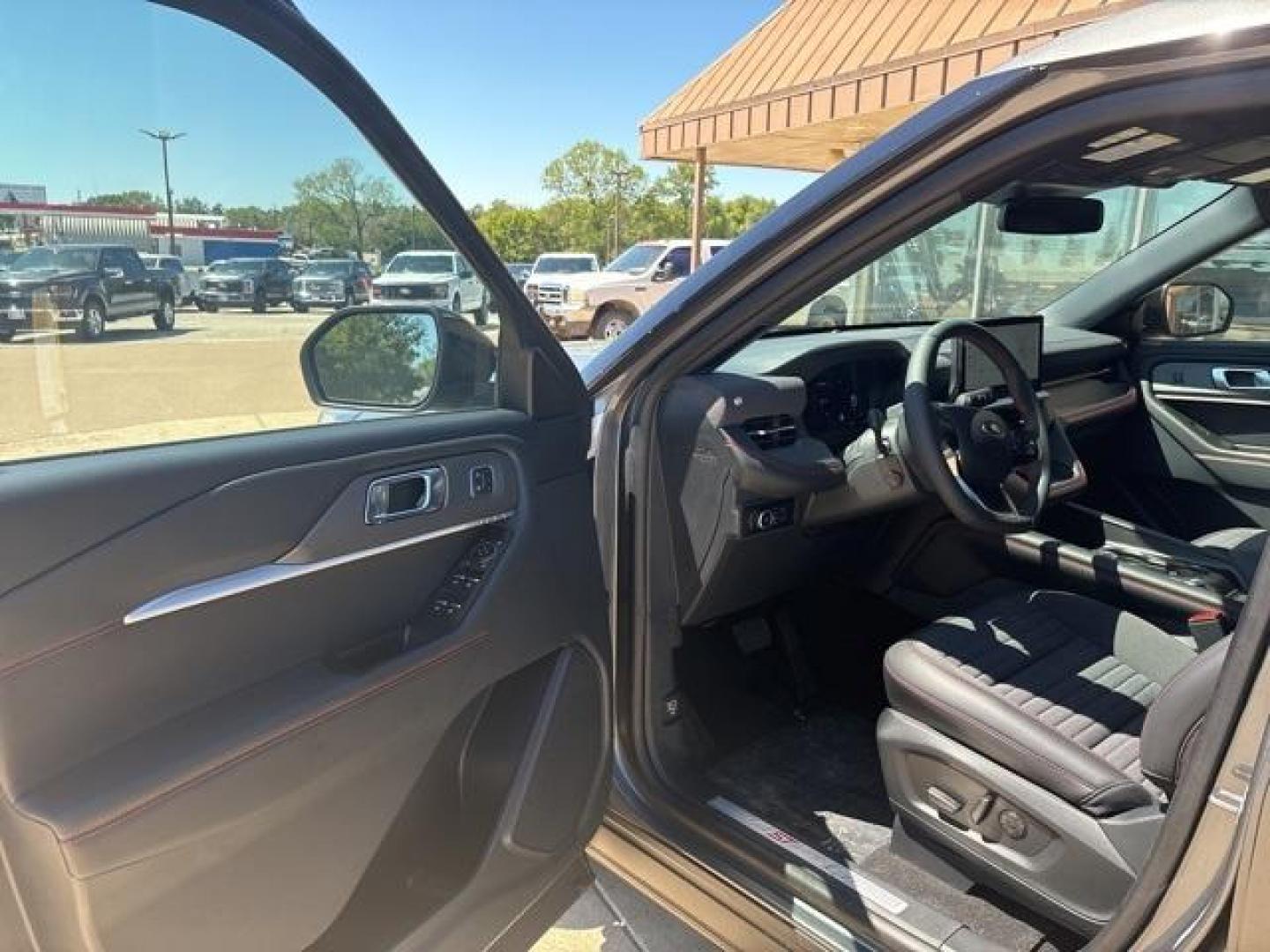 2025 Carbonized Gray Metallic /Onyx Ford Explorer ST-Line (1FMUK7KH0SG) with an 2.3L EcoBoost I-4 engine, Automatic transmission, located at 1105 E Mulberry, Kaufman, TX, 75142, (972) 962-2151, 32.589550, -96.300926 - Carbonized Gray Metallic 2025 Ford Explorer 4D Sport Utility ST-Line RWD 10-Speed Automatic 2.3L EcoBoost I-4<br><br>21/28 City/Highway MPG<br><br><br>Please call Paul Murrey Ford Inc. In Kaufman Texas A Family Dealership Since 1952 Serving the Dallas Fort Worth and East Texas areas for over 70 year - Photo#9