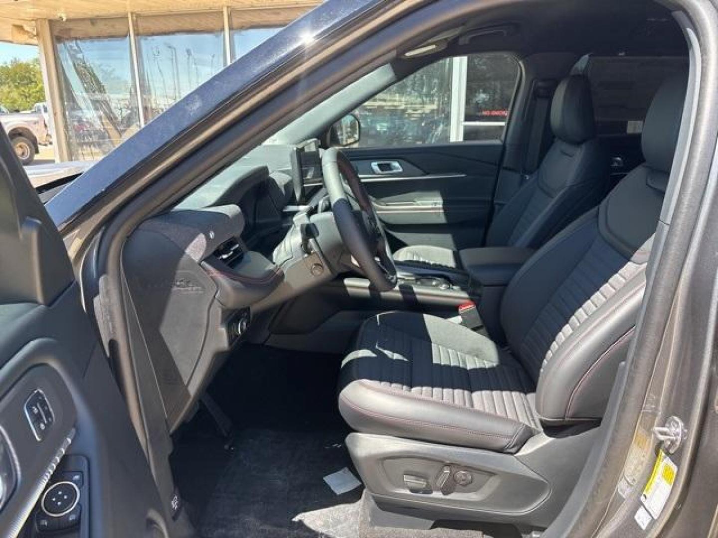 2025 Carbonized Gray Metallic /Onyx Ford Explorer ST-Line (1FMUK7KH0SG) with an 2.3L EcoBoost I-4 engine, Automatic transmission, located at 1105 E Mulberry, Kaufman, TX, 75142, (972) 962-2151, 32.589550, -96.300926 - Carbonized Gray Metallic 2025 Ford Explorer 4D Sport Utility ST-Line RWD 10-Speed Automatic 2.3L EcoBoost I-4<br><br>21/28 City/Highway MPG<br><br><br>Please call Paul Murrey Ford Inc. In Kaufman Texas A Family Dealership Since 1952 Serving the Dallas Fort Worth and East Texas areas for over 70 year - Photo#10