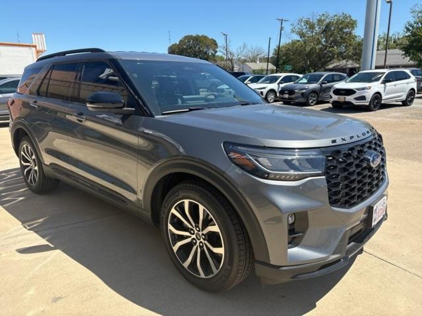 2025 Carbonized Gray Metallic /Onyx Ford Explorer ST-Line (1FMUK7KH0SG) with an 2.3L EcoBoost I-4 engine, Automatic transmission, located at 1105 E Mulberry, Kaufman, TX, 75142, (972) 962-2151, 32.589550, -96.300926 - Carbonized Gray Metallic 2025 Ford Explorer 4D Sport Utility ST-Line RWD 10-Speed Automatic 2.3L EcoBoost I-4<br><br>21/28 City/Highway MPG<br><br><br>Please call Paul Murrey Ford Inc. In Kaufman Texas A Family Dealership Since 1952 Serving the Dallas Fort Worth and East Texas areas for over 70 year - Photo#6