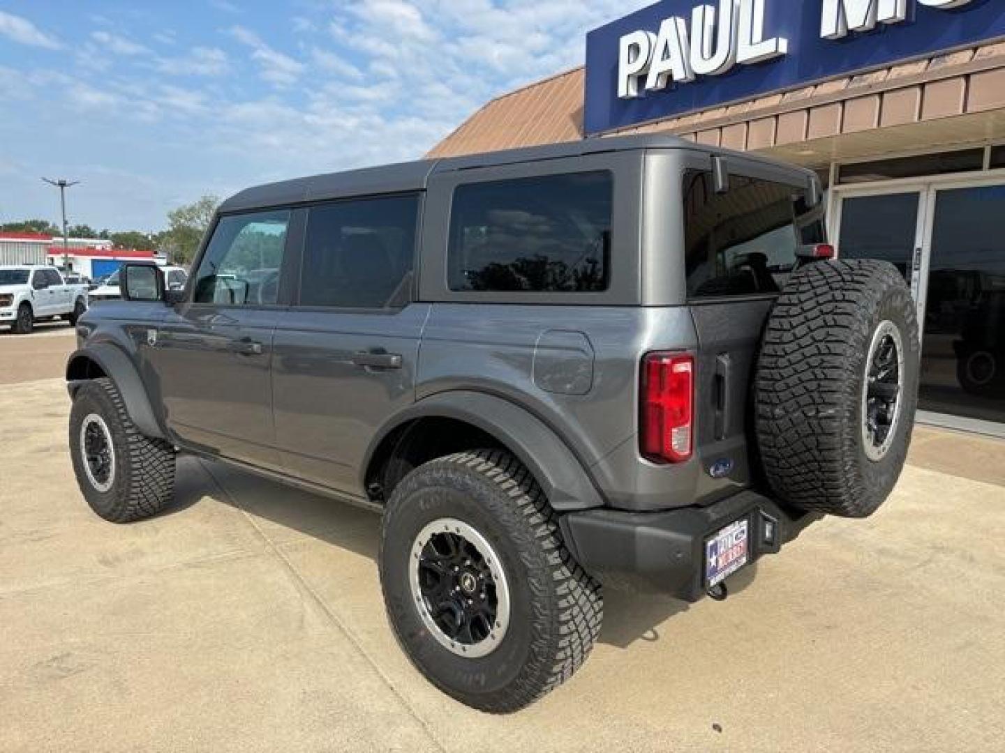 2024 Carbonized Gray Metallic Ford Bronco Big Bend (1FMDE7BH0RL) with an 2.3L EcoBoost I-4 engine, Automatic transmission, located at 1105 E Mulberry, Kaufman, TX, 75142, (972) 962-2151, 32.589550, -96.300926 - Carbonized Gray Metallic 2024 Ford Bronco 4D Sport Utility Big Bend 4WD Automatic 2.3L EcoBoost I-4<br><br>Recent Arrival!<br><br><br>Please call Paul Murrey Ford Inc. In Kaufman Texas A Family Dealership Since 1952 Serving the Dallas Fort Worth and East Texas areas for over 70 years. Please call 97 - Photo#3