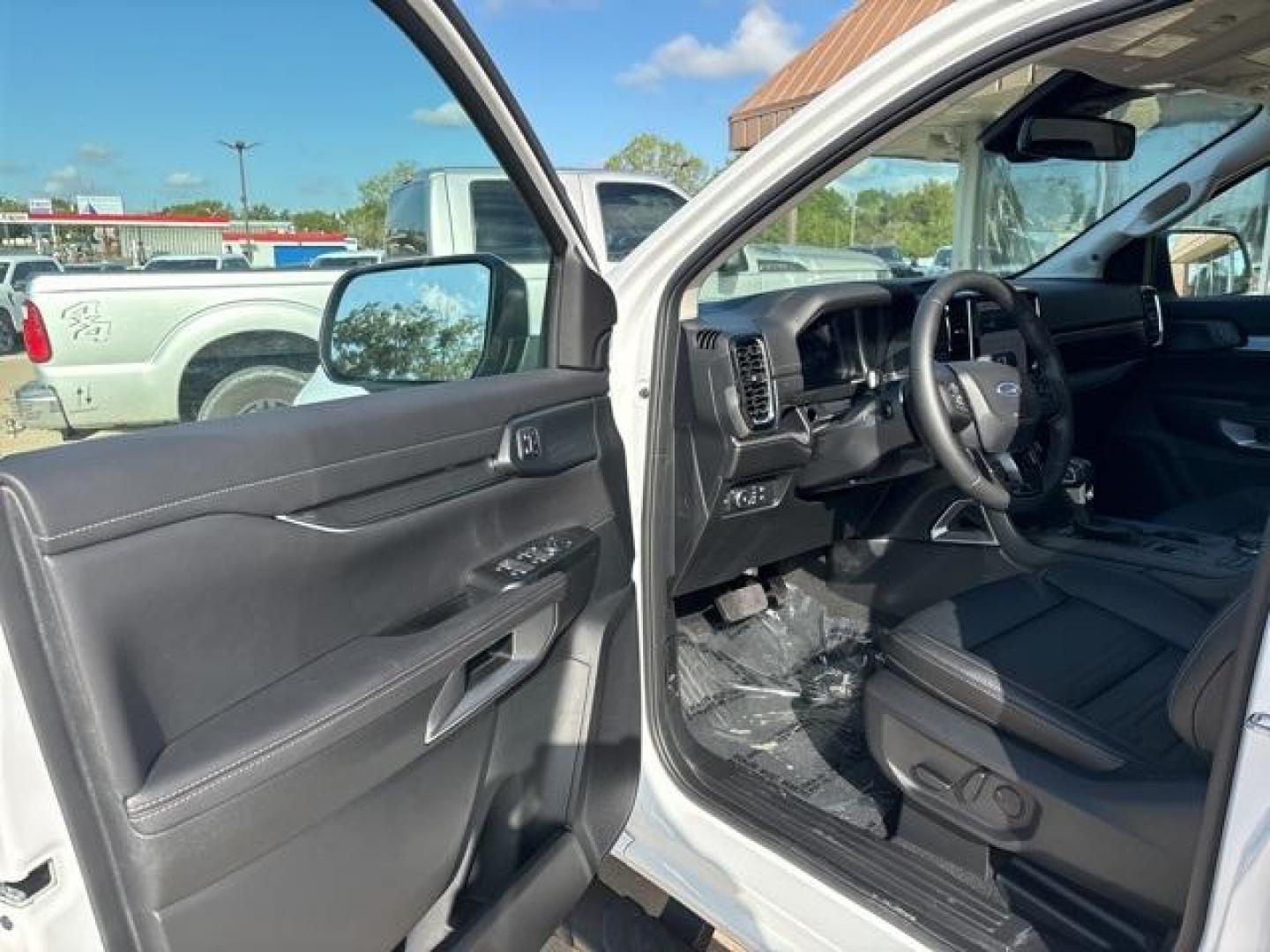 2024 Oxford White /Ebony Ford Ranger Lariat (1FTER4JH8RL) with an EcoBoost 2.3L I4 GTDi DOHC Turbocharged VCT engine, Automatic transmission, located at 1105 E Mulberry, Kaufman, TX, 75142, (972) 962-2151, 32.589550, -96.300926 - Oxford White 2024 Ford Ranger 4D Crew Cab Lariat RWD 10-Speed Automatic EcoBoost 2.3L I4 GTDi DOHC Turbocharged VCT<br><br><br>Please call Paul Murrey Ford Inc. In Kaufman Texas A Family Dealership Since 1952 Serving the Dallas Fort Worth and East Texas areas for over 70 years. Please call 972-962-2 - Photo#9