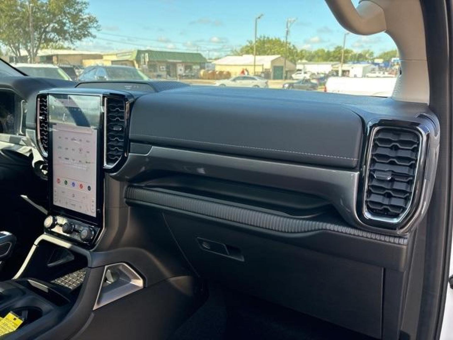 2024 Oxford White /Ebony Ford Ranger Lariat (1FTER4JH8RL) with an EcoBoost 2.3L I4 GTDi DOHC Turbocharged VCT engine, Automatic transmission, located at 1105 E Mulberry, Kaufman, TX, 75142, (972) 962-2151, 32.589550, -96.300926 - Oxford White 2024 Ford Ranger 4D Crew Cab Lariat RWD 10-Speed Automatic EcoBoost 2.3L I4 GTDi DOHC Turbocharged VCT<br><br><br>Please call Paul Murrey Ford Inc. In Kaufman Texas A Family Dealership Since 1952 Serving the Dallas Fort Worth and East Texas areas for over 70 years. Please call 972-962-2 - Photo#19