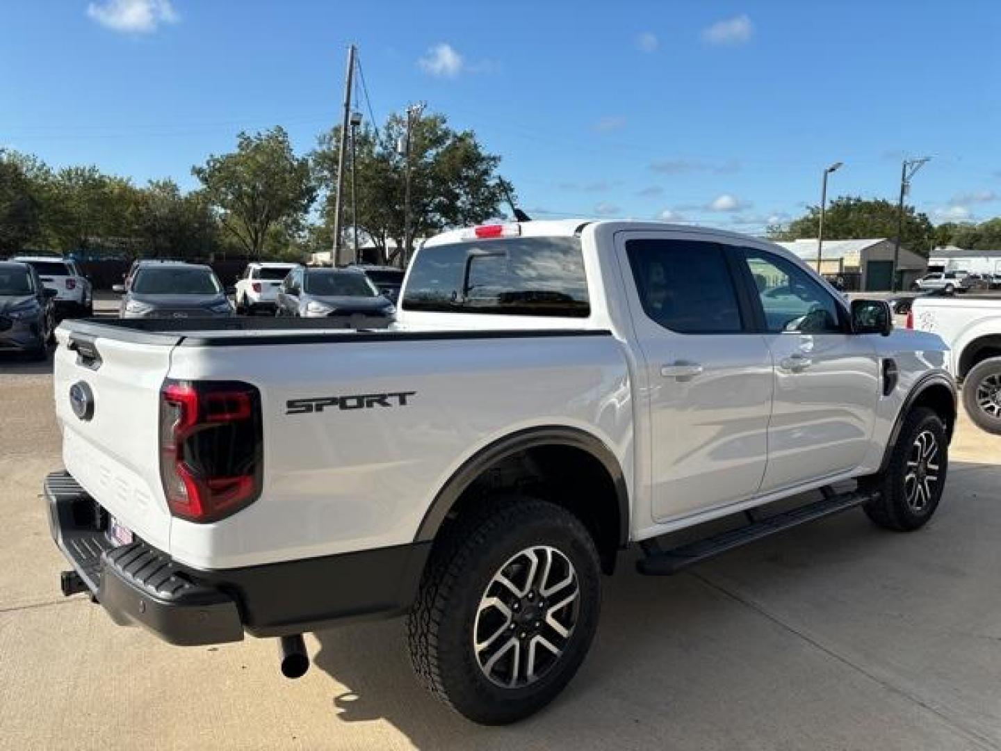 2024 Oxford White /Ebony Ford Ranger Lariat (1FTER4JH8RL) with an EcoBoost 2.3L I4 GTDi DOHC Turbocharged VCT engine, Automatic transmission, located at 1105 E Mulberry, Kaufman, TX, 75142, (972) 962-2151, 32.589550, -96.300926 - Oxford White 2024 Ford Ranger 4D Crew Cab Lariat RWD 10-Speed Automatic EcoBoost 2.3L I4 GTDi DOHC Turbocharged VCT<br><br><br>Please call Paul Murrey Ford Inc. In Kaufman Texas A Family Dealership Since 1952 Serving the Dallas Fort Worth and East Texas areas for over 70 years. Please call 972-962-2 - Photo#4