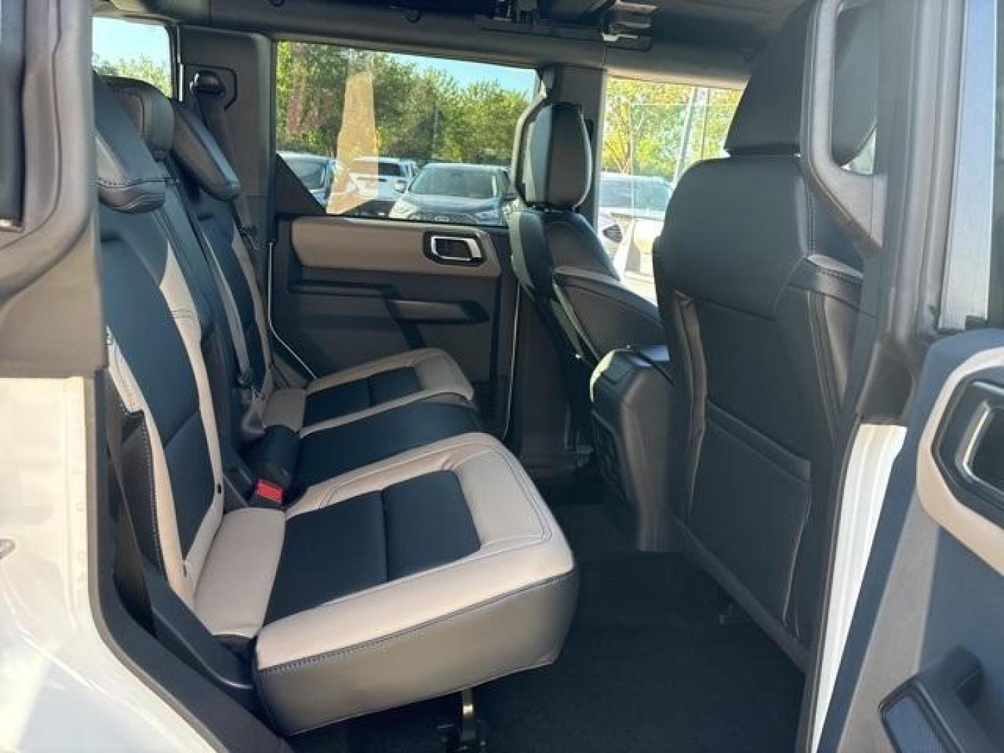 2024 Oxford White /Black Onyx Interior Ford Bronco Wildtrak (1FMEE2BP9RL) with an 2.7L EcoBoost V6 engine, Automatic transmission, located at 1105 E Mulberry, Kaufman, TX, 75142, (972) 962-2151, 32.589550, -96.300926 - Oxford White 2024 Ford Bronco 4D Sport Utility Wildtrak 4WD 10-Speed Automatic 2.7L EcoBoost V6<br><br>Recent Arrival!<br><br><br>Please call Paul Murrey Ford Inc. In Kaufman Texas A Family Dealership Since 1952 Serving the Dallas Fort Worth and East Texas areas for over 70 years. Please call 972-96 - Photo#20