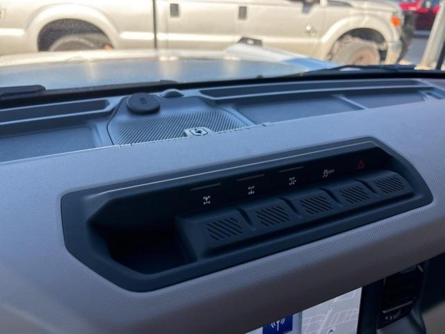 2024 Oxford White /Black Onyx Interior Ford Bronco Wildtrak (1FMEE2BP9RL) with an 2.7L EcoBoost V6 engine, Automatic transmission, located at 1105 E Mulberry, Kaufman, TX, 75142, (972) 962-2151, 32.589550, -96.300926 - Oxford White 2024 Ford Bronco 4D Sport Utility Wildtrak 4WD 10-Speed Automatic 2.7L EcoBoost V6<br><br>Recent Arrival!<br><br><br>Please call Paul Murrey Ford Inc. In Kaufman Texas A Family Dealership Since 1952 Serving the Dallas Fort Worth and East Texas areas for over 70 years. Please call 972-96 - Photo#26