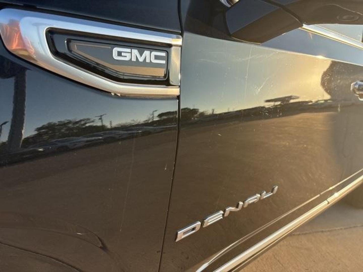 2022 Onyx Black /Jet Black GMC Yukon XL Denali (1GKS2JKL8NR) with an EcoTec3 6.2L V8 engine, Automatic transmission, located at 1105 E Mulberry, Kaufman, TX, 75142, (972) 962-2151, 32.589550, -96.300926 - Onyx Black 2022 GMC Yukon XL 4D Sport Utility Denali 4WD 10-Speed Automatic with Overdrive EcoTec3 6.2L V8 4WD.<br><br><br>Odometer is 2665 miles below market average!<br><br><br>Please call Paul Murrey Ford Inc. In Kaufman Texas A Family Dealership Since 1952 Serving the Dallas Fort Worth and East - Photo#8