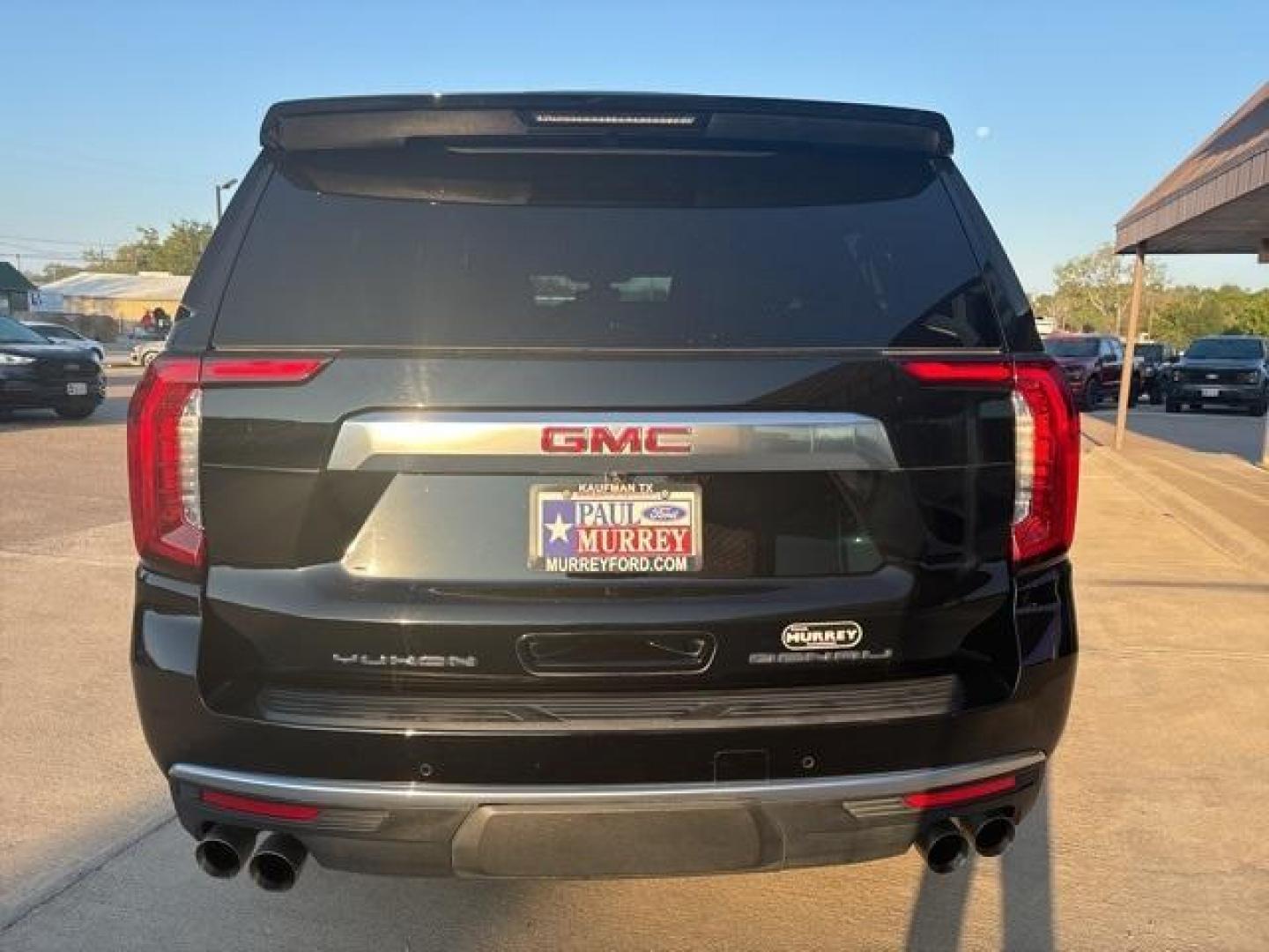 2022 Onyx Black /Jet Black GMC Yukon XL Denali (1GKS2JKL8NR) with an EcoTec3 6.2L V8 engine, Automatic transmission, located at 1105 E Mulberry, Kaufman, TX, 75142, (972) 962-2151, 32.589550, -96.300926 - Onyx Black 2022 GMC Yukon XL 4D Sport Utility Denali 4WD 10-Speed Automatic with Overdrive EcoTec3 6.2L V8 4WD.<br><br><br>Odometer is 2665 miles below market average!<br><br><br>Please call Paul Murrey Ford Inc. In Kaufman Texas A Family Dealership Since 1952 Serving the Dallas Fort Worth and East - Photo#4