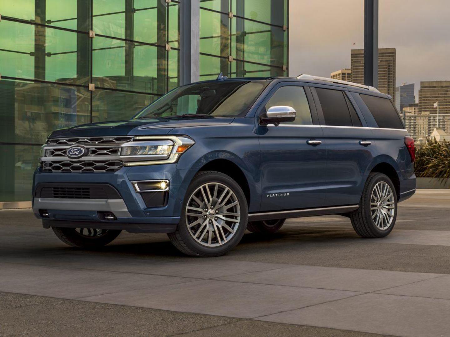 2024 Iconic Silver Metallic /Black Onyx Ford Expedition XLT (1FMJU1H82RE) with an EcoBoost 3.5L V6 GTDi DOHC 24V Twin Turbocharged engine, Automatic transmission, located at 1105 E Mulberry, Kaufman, TX, 75142, (972) 962-2151, 32.589550, -96.300926 - Iconic Silver Metallic 2024 Ford Expedition 4D Sport Utility XLT RWD 10-Speed Automatic EcoBoost 3.5L V6 GTDi DOHC 24V Twin Turbocharged<br><br>Recent Arrival!<br><br><br>Please call Paul Murrey Ford Inc. In Kaufman Texas A Family Dealership Since 1952 Serving the Dallas Fort Worth and East Texas ar - Photo#0