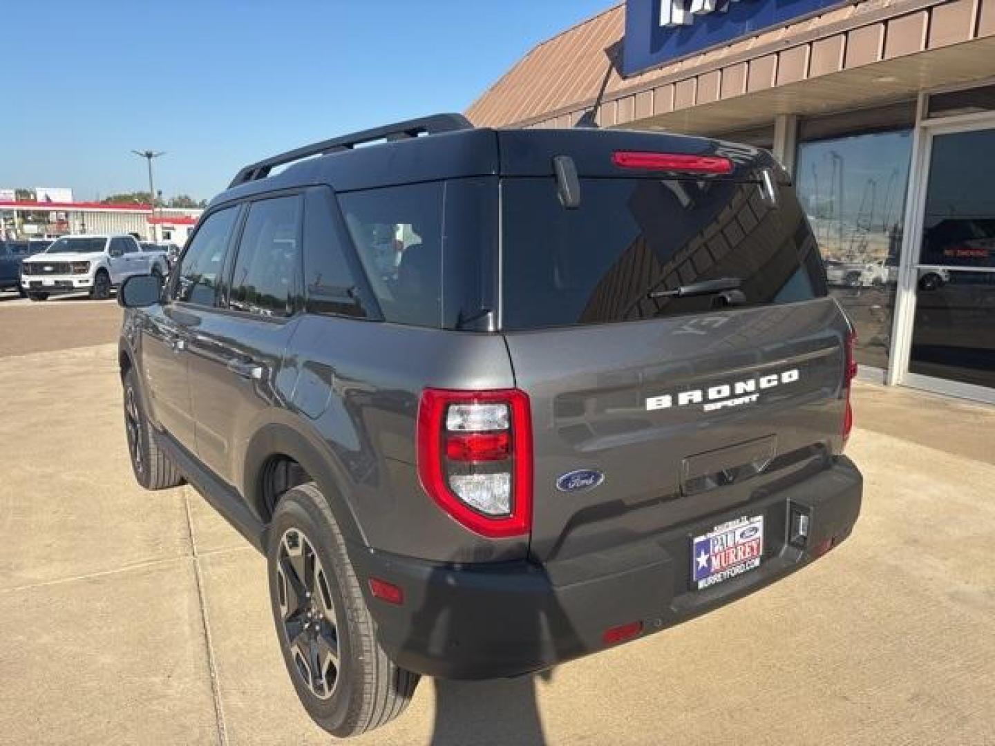 2024 Carbonized Gray Metallic /Ebony Brown Ford Bronco Sport Outer Banks (3FMCR9C65RR) with an 1.5L EcoBoost engine, Automatic transmission, located at 1105 E Mulberry, Kaufman, TX, 75142, (972) 962-2151, 32.589550, -96.300926 - Carbonized Gray Metallic 2024 Ford Bronco Sport 4D Sport Utility Outer Banks 4WD 8-Speed Automatic 1.5L EcoBoost<br><br>25/29 City/Highway MPG<br><br><br>Please call Paul Murrey Ford Inc. In Kaufman Texas A Family Dealership Since 1952 Serving the Dallas Fort Worth and East Texas areas for over 70 y - Photo#3