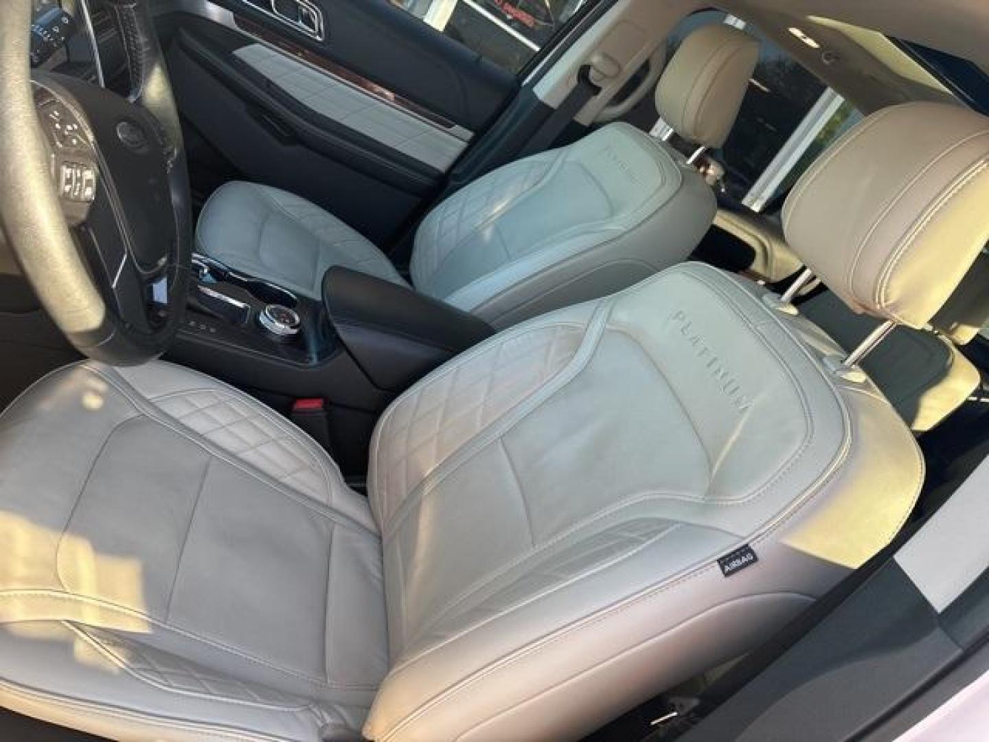 2019 White Platinum /Ebony Black Ford Explorer Platinum (1FM5K8HT0KG) with an 3.5L V6 engine, Automatic transmission, located at 1105 E Mulberry, Kaufman, TX, 75142, (972) 962-2151, 32.589550, -96.300926 - Photo#10