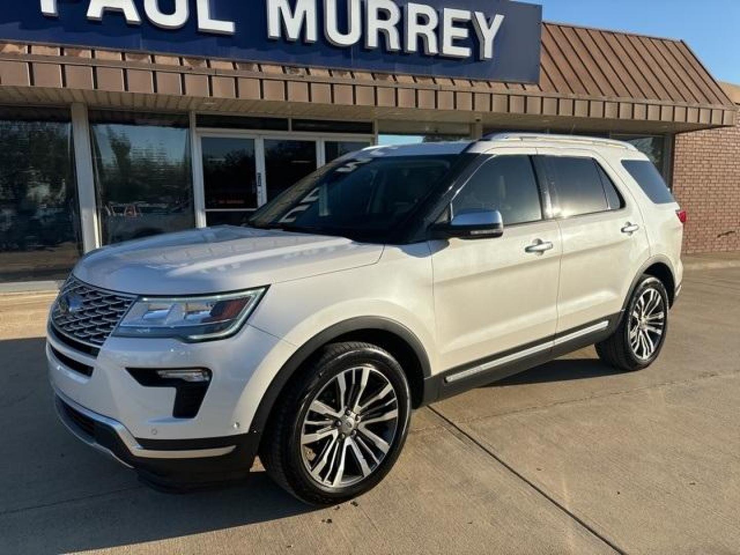 2019 White Platinum /Ebony Black Ford Explorer Platinum (1FM5K8HT0KG) with an 3.5L V6 engine, Automatic transmission, located at 1105 E Mulberry, Kaufman, TX, 75142, (972) 962-2151, 32.589550, -96.300926 - Photo#2