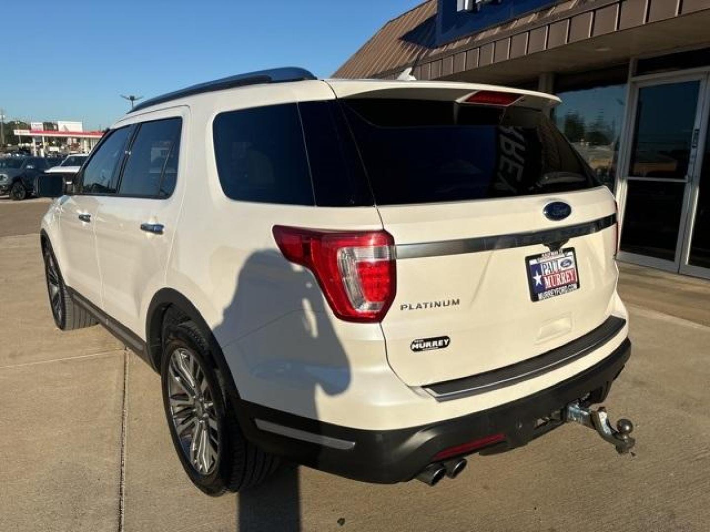 2019 White Platinum /Ebony Black Ford Explorer Platinum (1FM5K8HT0KG) with an 3.5L V6 engine, Automatic transmission, located at 1105 E Mulberry, Kaufman, TX, 75142, (972) 962-2151, 32.589550, -96.300926 - Photo#3