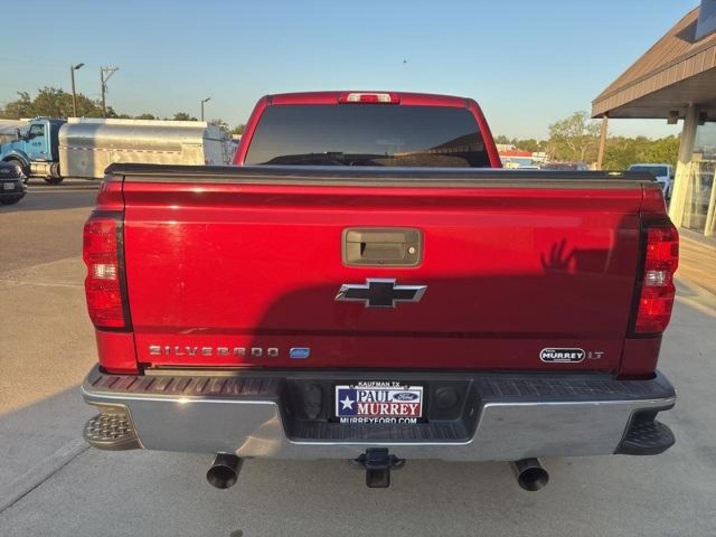 2018 Cajun Red Tintcoat /Cocoa/Dune Chevrolet Silverado 1500 LT (3GCUCRER9JG) with an EcoTec3 5.3L V8 engine, Automatic transmission, located at 1105 E Mulberry, Kaufman, TX, 75142, (972) 962-2151, 32.589550, -96.300926 - Cajun Red Tintcoat 2018 Chevrolet Silverado 1500 4D Crew Cab LT LT1 RWD 8-Speed Automatic EcoTec3 5.3L V8 8-Speed Automatic, Cocoa/Dune Cloth. Priced below KBB Fair Purchase Price!<br><br><br>Recent Arrival!<br><br>Awards:<br> * JD Power Initial Quality Study * 2018 KBB.com 10 Most Awarded Brands - Photo#4