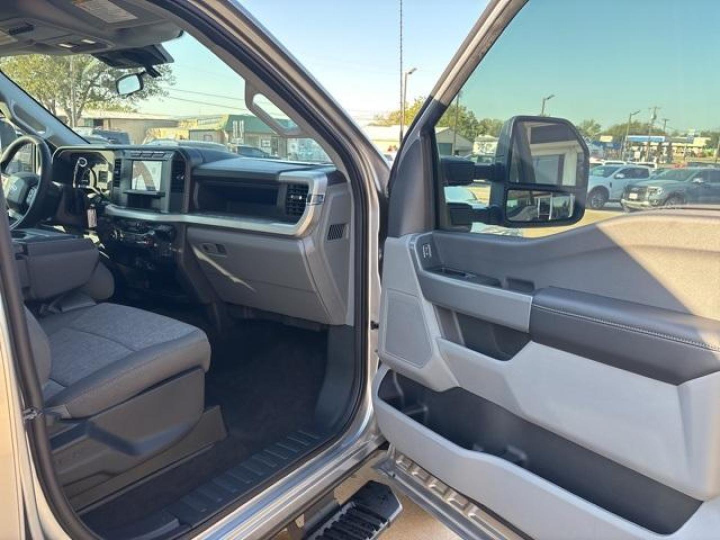 2024 Iconic Silver Metallic Ford F-350SD XL (1FT8W3BT1RE) with an Power Stroke 6.7L V8 DI 32V OHV Turbodiesel engine, Automatic transmission, located at 1105 E Mulberry, Kaufman, TX, 75142, (972) 962-2151, 32.589550, -96.300926 - Iconic Silver Metallic 2024 Ford F-350SD 4D Crew Cab XL 4WD 10-Speed Automatic Power Stroke 6.7L V8 DI 32V OHV Turbodiesel 4WD.<br><br><br>Please call Paul Murrey Ford Inc. In Kaufman Texas A Family Dealership Since 1952 Serving the Dallas Fort Worth and East Texas areas for over 70 years. Please ca - Photo#15