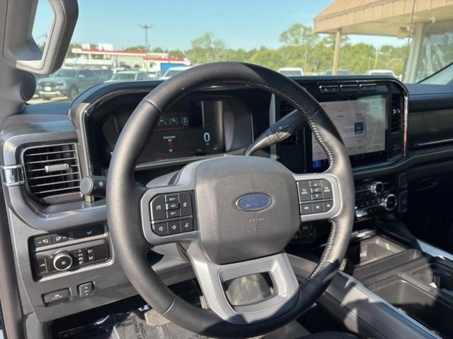 2024 Oxford White /Black Onyx Ford F-250SD (1FT8W2BT1RE) with an Power Stroke 6.7L V8 DI 32V OHV Turbodiesel engine, Automatic transmission, located at 1105 E Mulberry, Kaufman, TX, 75142, (972) 962-2151, 32.589550, -96.300926 - Photo#13