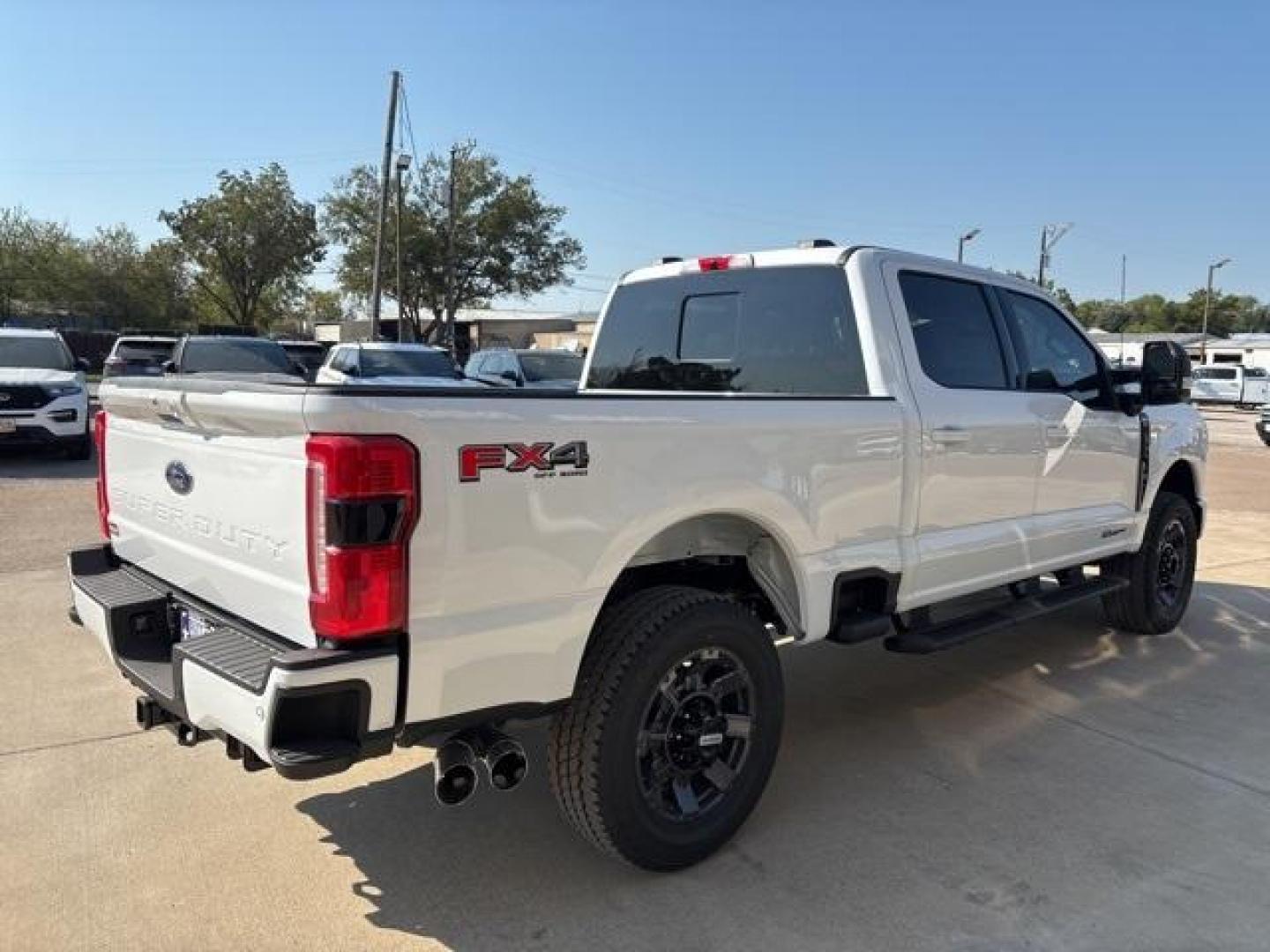 2024 Oxford White /Black Onyx Ford F-250SD (1FT8W2BT1RE) with an Power Stroke 6.7L V8 DI 32V OHV Turbodiesel engine, Automatic transmission, located at 1105 E Mulberry, Kaufman, TX, 75142, (972) 962-2151, 32.589550, -96.300926 - Photo#5