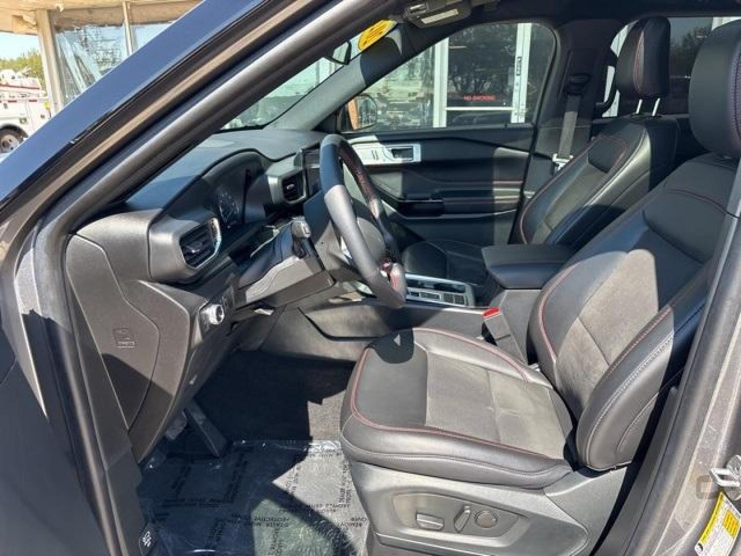 2022 Gray /Ebony Ford Explorer ST-Line (1FMSK7KH2NG) with an 2.3L EcoBoost I-4 engine, Automatic transmission, located at 1105 E Mulberry, Kaufman, TX, 75142, (972) 962-2151, 32.589550, -96.300926 - Gray 2022 Ford Explorer 4D Sport Utility ST-Line RWD 10-Speed Automatic 2.3L EcoBoost I-4 Priced below KBB Fair Purchase Price!<br><br><br>Recent Arrival! Odometer is 24392 miles below market average! 21/28 City/Highway MPG<br><br><br>Please call Paul Murrey Ford Inc. In Kaufman Texas A Family Deale - Photo#9