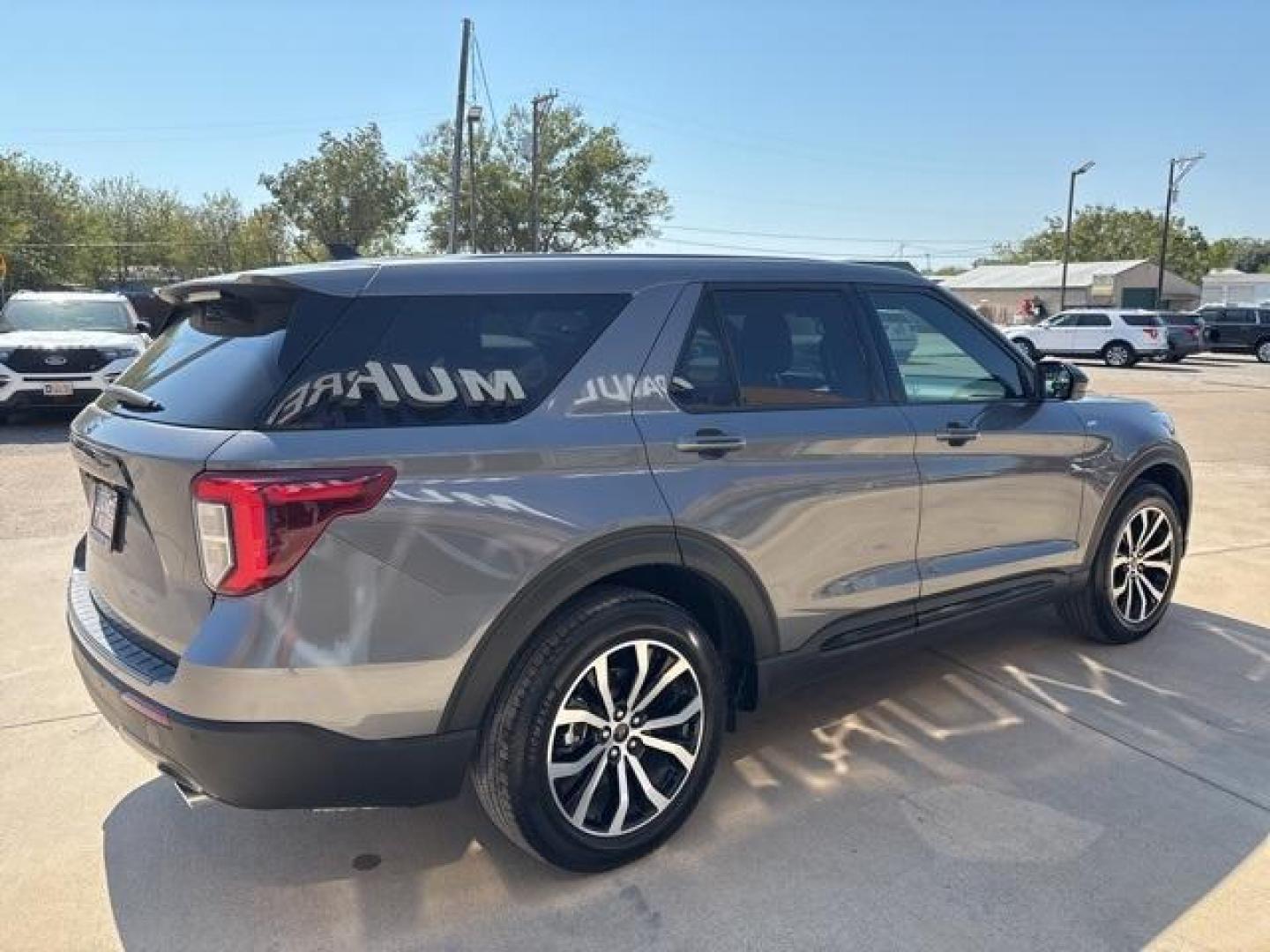 2022 Gray /Ebony Ford Explorer ST-Line (1FMSK7KH2NG) with an 2.3L EcoBoost I-4 engine, Automatic transmission, located at 1105 E Mulberry, Kaufman, TX, 75142, (972) 962-2151, 32.589550, -96.300926 - Gray 2022 Ford Explorer 4D Sport Utility ST-Line RWD 10-Speed Automatic 2.3L EcoBoost I-4 Priced below KBB Fair Purchase Price!<br><br><br>Recent Arrival! Odometer is 24392 miles below market average! 21/28 City/Highway MPG<br><br><br>Please call Paul Murrey Ford Inc. In Kaufman Texas A Family Deale - Photo#5