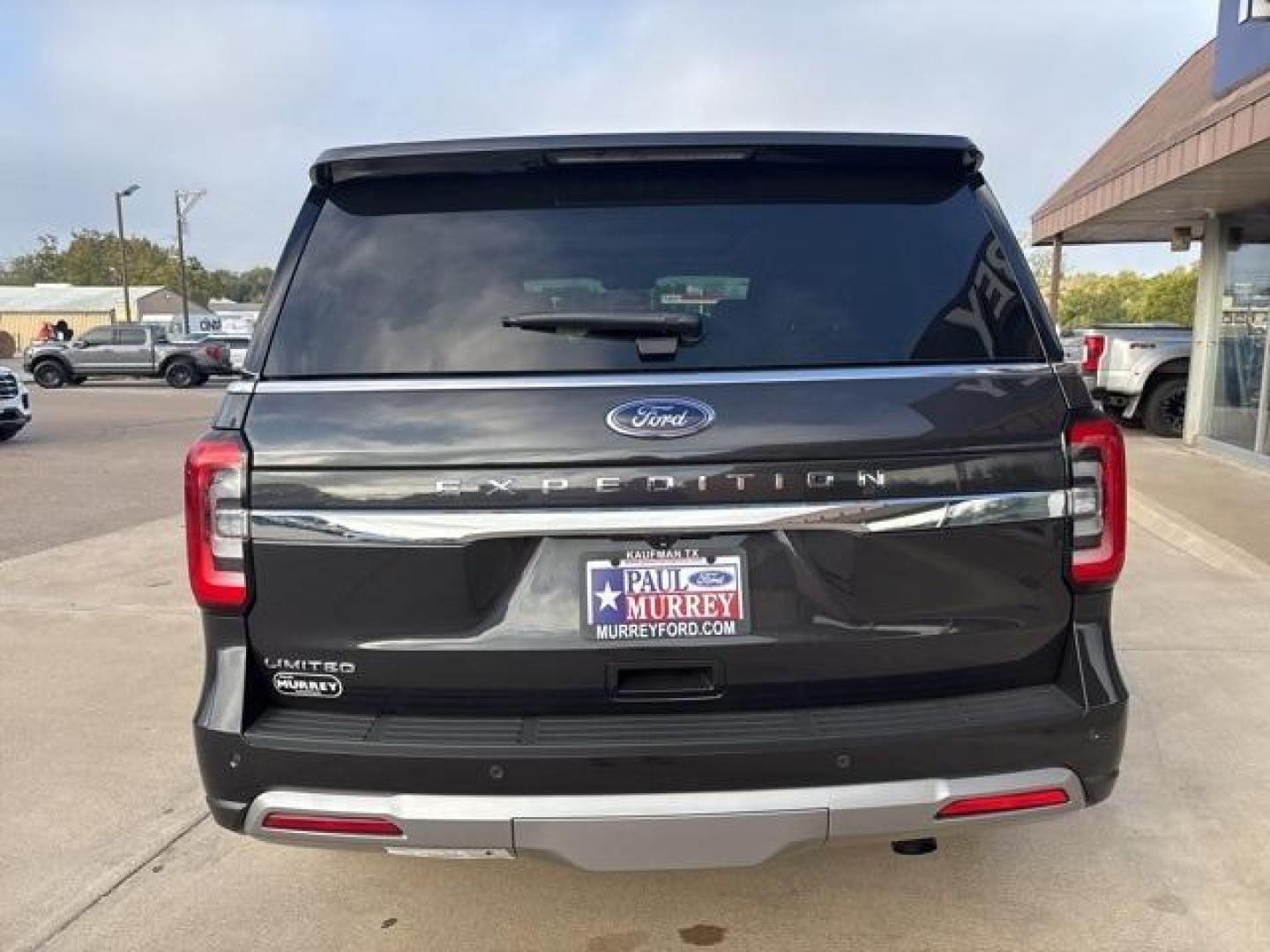 2024 Dark Matter Gray Metallic /Sandstone Ford Expedition Limited (1FMJU1K83RE) with an EcoBoost 3.5L V6 GTDi DOHC 24V Twin Turbocharged engine, Automatic transmission, located at 1105 E Mulberry, Kaufman, TX, 75142, (972) 962-2151, 32.589550, -96.300926 - Dark Matter Gray Metallic 2024 Ford Expedition 4D Sport Utility Limited RWD 10-Speed Automatic EcoBoost 3.5L V6 GTDi DOHC 24V Twin Turbocharged<br><br><br>Please call Paul Murrey Ford Inc. In Kaufman Texas A Family Dealership Since 1952 Serving the Dallas Fort Worth and East Texas areas for over 70 - Photo#4