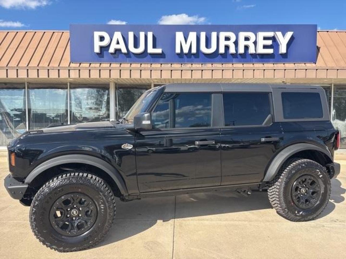 2024 Shadow Black /Black Onyx Interior Ford Bronco Wildtrak (1FMEE2BP4RL) with an 2.7L EcoBoost V6 engine, Automatic transmission, located at 1105 E Mulberry, Kaufman, TX, 75142, (972) 962-2151, 32.589550, -96.300926 - Shadow Black 2024 Ford Bronco 4D Sport Utility Wildtrak 4WD 10-Speed Automatic 2.7L EcoBoost V6<br><br><br>Please call Paul Murrey Ford Inc. In Kaufman Texas A Family Dealership Since 1952 Serving the Dallas Fort Worth and East Texas areas for over 70 years. Please call 972-962-2151 www.murreyford.c - Photo#0