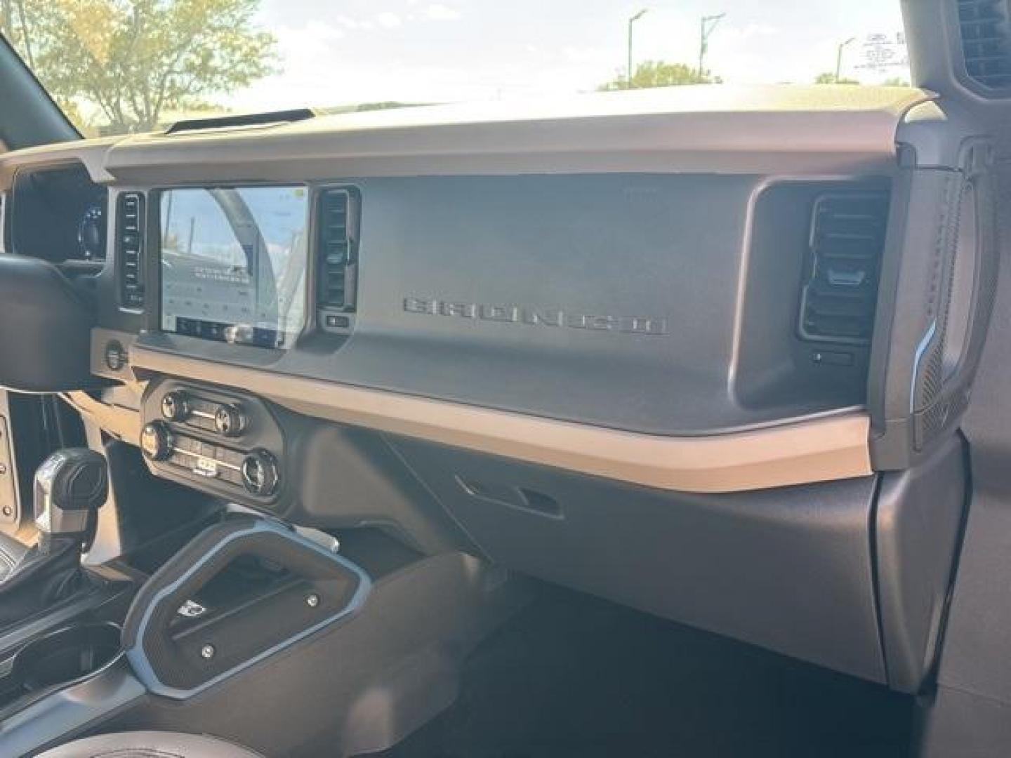 2024 Shadow Black /Black Onyx Interior Ford Bronco Wildtrak (1FMEE2BP4RL) with an 2.7L EcoBoost V6 engine, Automatic transmission, located at 1105 E Mulberry, Kaufman, TX, 75142, (972) 962-2151, 32.589550, -96.300926 - Shadow Black 2024 Ford Bronco 4D Sport Utility Wildtrak 4WD 10-Speed Automatic 2.7L EcoBoost V6<br><br><br>Please call Paul Murrey Ford Inc. In Kaufman Texas A Family Dealership Since 1952 Serving the Dallas Fort Worth and East Texas areas for over 70 years. Please call 972-962-2151 www.murreyford.c - Photo#18