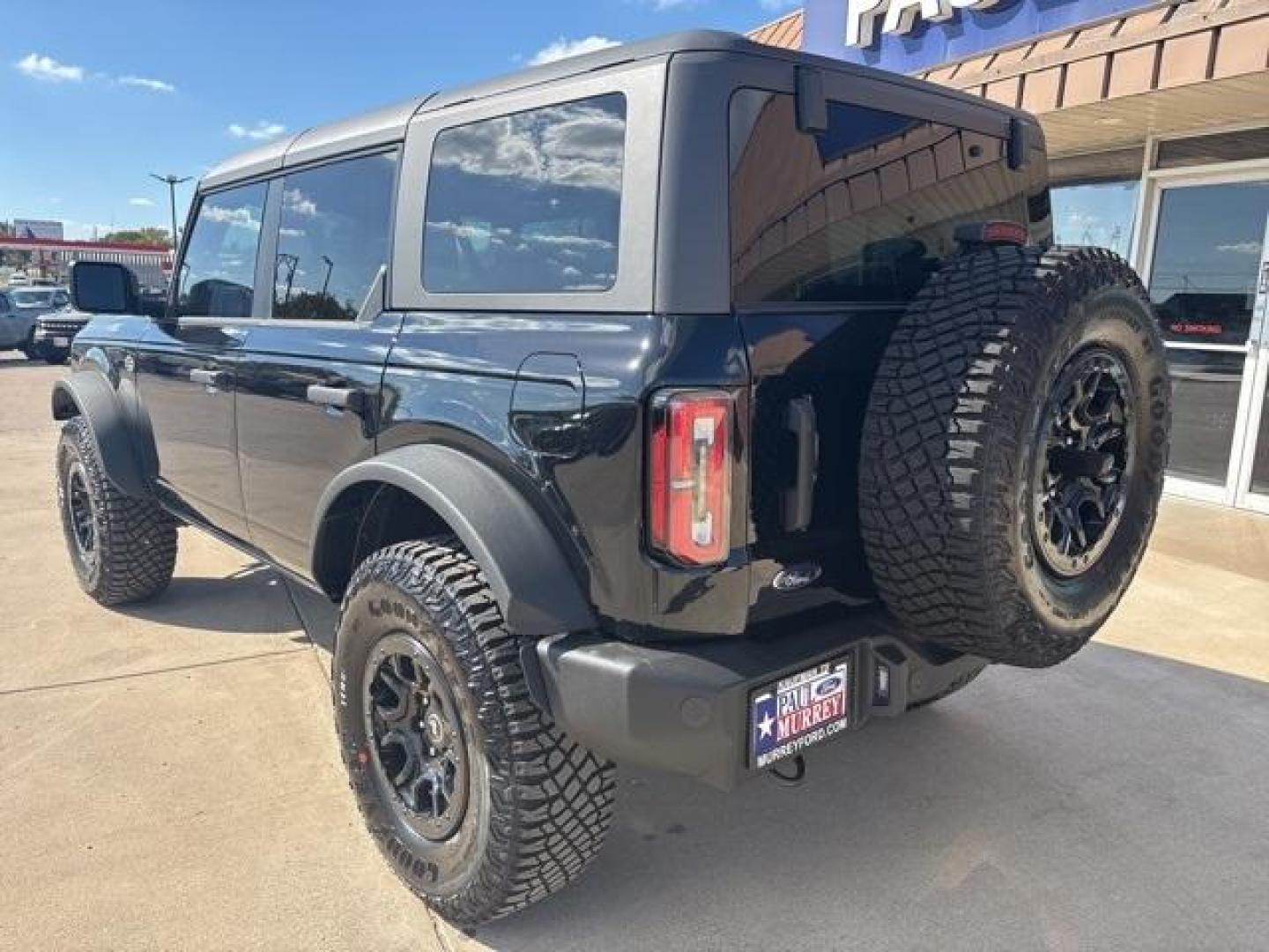 2024 Shadow Black /Black Onyx Interior Ford Bronco Wildtrak (1FMEE2BP4RL) with an 2.7L EcoBoost V6 engine, Automatic transmission, located at 1105 E Mulberry, Kaufman, TX, 75142, (972) 962-2151, 32.589550, -96.300926 - Shadow Black 2024 Ford Bronco 4D Sport Utility Wildtrak 4WD 10-Speed Automatic 2.7L EcoBoost V6<br><br><br>Please call Paul Murrey Ford Inc. In Kaufman Texas A Family Dealership Since 1952 Serving the Dallas Fort Worth and East Texas areas for over 70 years. Please call 972-962-2151 www.murreyford.c - Photo#3