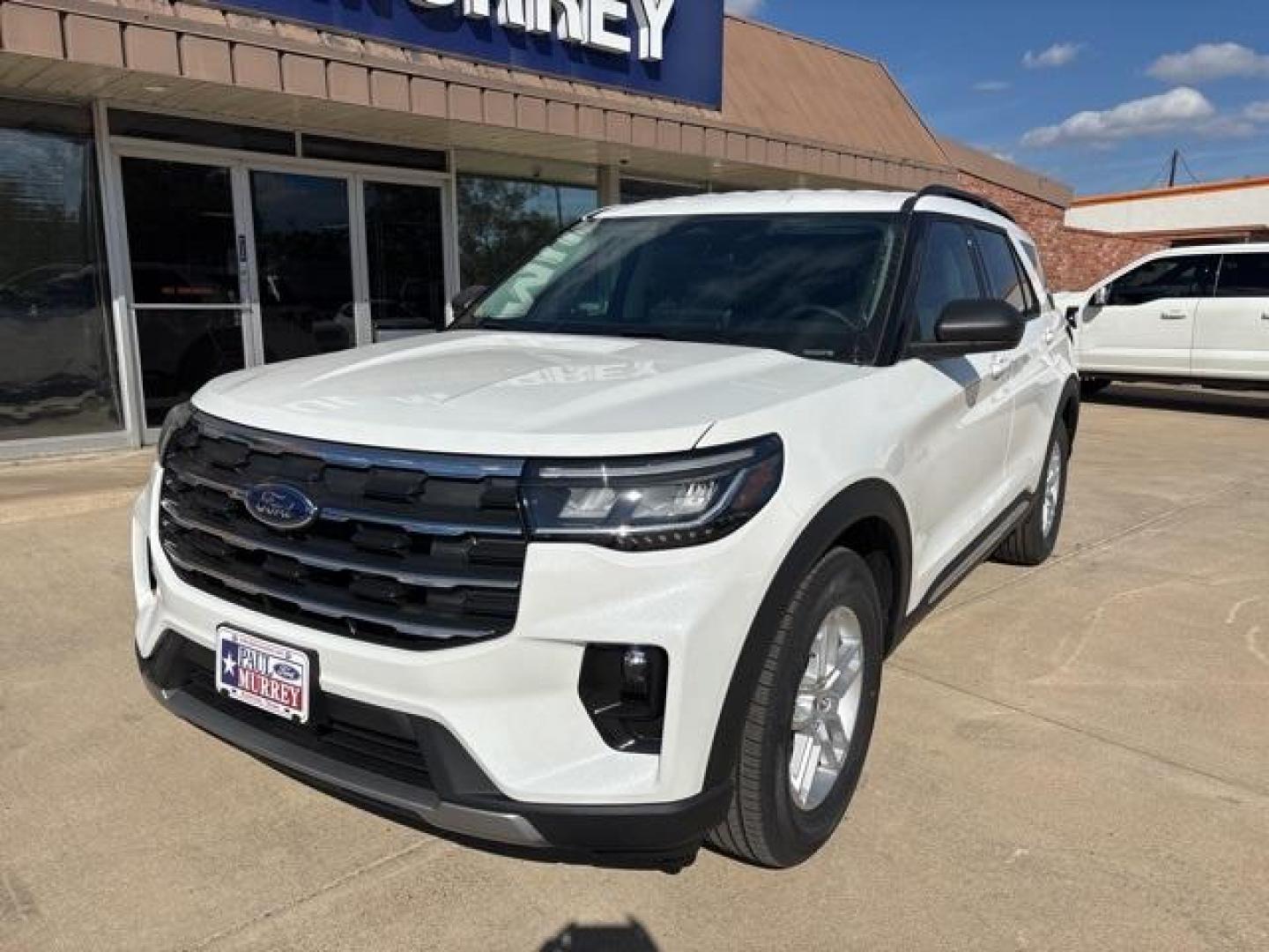 2025 White /Gray Ford Explorer Active (1FMUK7DH5SG) with an 2.3L EcoBoost I-4 engine, Automatic transmission, located at 1105 E Mulberry, Kaufman, TX, 75142, (972) 962-2151, 32.589550, -96.300926 - Photo#1