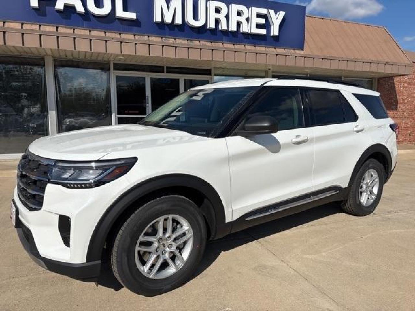 2025 White /Gray Ford Explorer Active (1FMUK7DH5SG) with an 2.3L EcoBoost I-4 engine, Automatic transmission, located at 1105 E Mulberry, Kaufman, TX, 75142, (972) 962-2151, 32.589550, -96.300926 - Photo#2