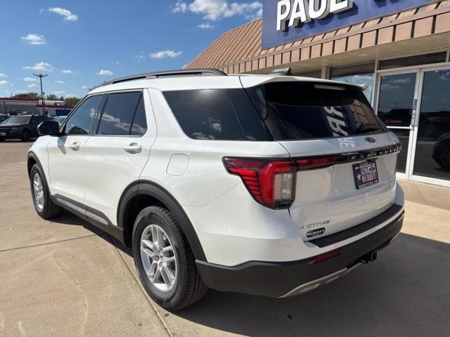 2025 White /Gray Ford Explorer Active (1FMUK7DH5SG) with an 2.3L EcoBoost I-4 engine, Automatic transmission, located at 1105 E Mulberry, Kaufman, TX, 75142, (972) 962-2151, 32.589550, -96.300926 - Photo#3