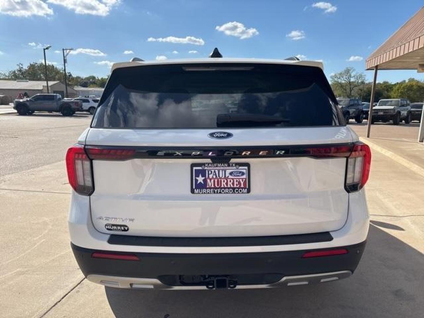 2025 White /Gray Ford Explorer Active (1FMUK7DH5SG) with an 2.3L EcoBoost I-4 engine, Automatic transmission, located at 1105 E Mulberry, Kaufman, TX, 75142, (972) 962-2151, 32.589550, -96.300926 - Photo#4