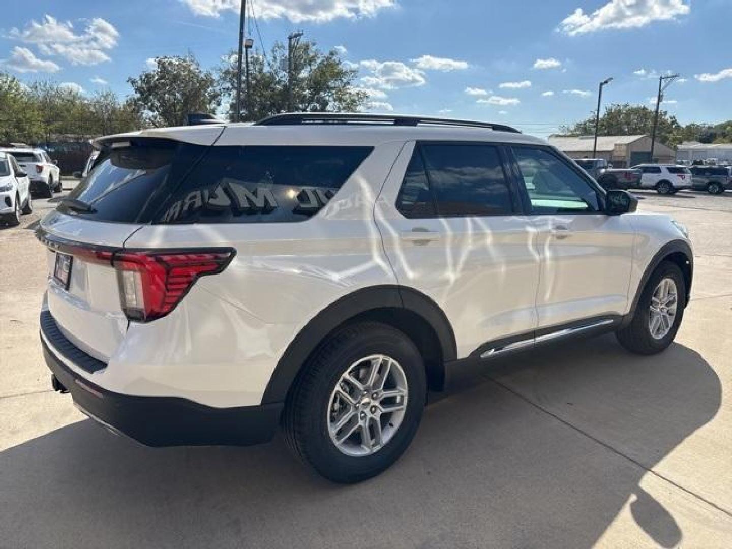 2025 White /Gray Ford Explorer Active (1FMUK7DH5SG) with an 2.3L EcoBoost I-4 engine, Automatic transmission, located at 1105 E Mulberry, Kaufman, TX, 75142, (972) 962-2151, 32.589550, -96.300926 - Photo#5