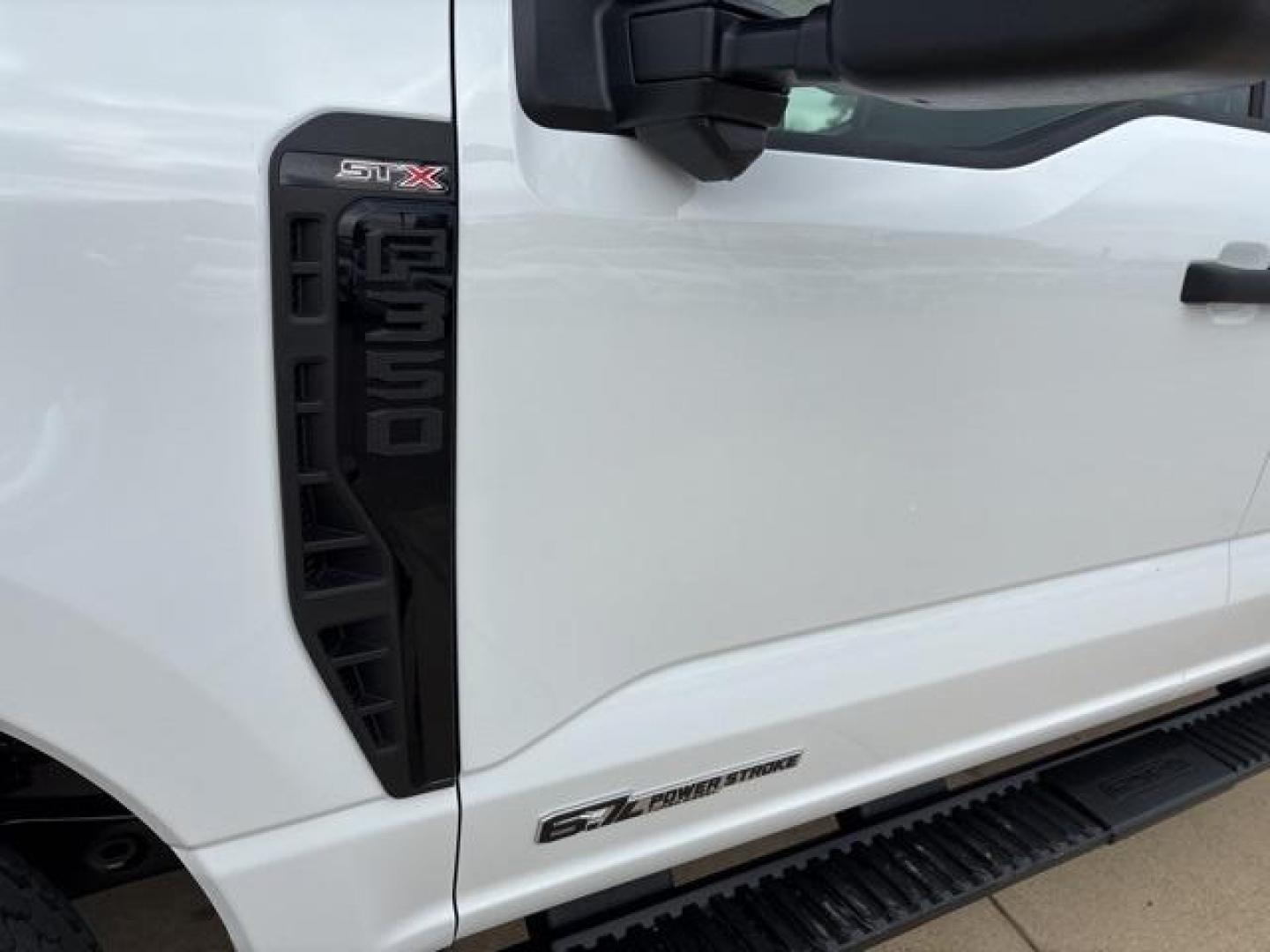 2024 Oxford White Ford F-350SD XL (1FT8W3BT3RE) with an Power Stroke 6.7L V8 DI 32V OHV Turbodiesel engine, Automatic transmission, located at 1105 E Mulberry, Kaufman, TX, 75142, (972) 962-2151, 32.589550, -96.300926 - Oxford White 2024 Ford F-350SD 4D Crew Cab XL 4WD 10-Speed Automatic Power Stroke 6.7L V8 DI 32V OHV Turbodiesel 4WD.<br><br><br>Please call Paul Murrey Ford Inc. In Kaufman Texas A Family Dealership Since 1952 Serving the Dallas Fort Worth and East Texas areas for over 70 years. Please call 972-962 - Photo#8