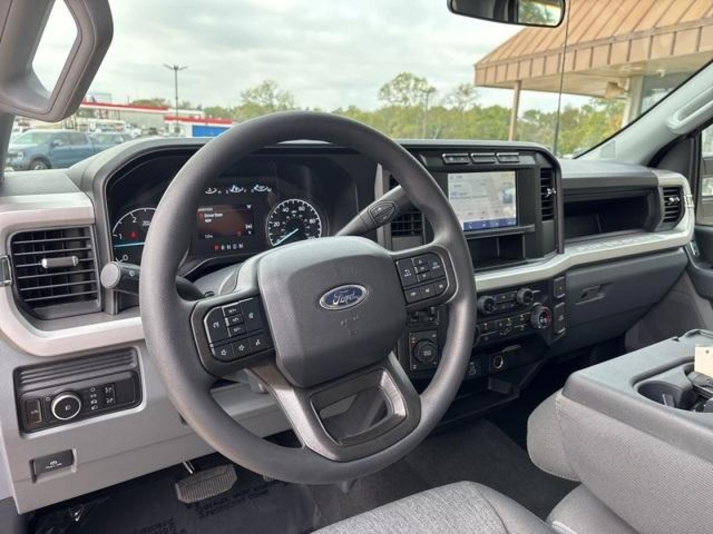 2024 Oxford White Ford F-350SD XL (1FT8W3BT3RE) with an Power Stroke 6.7L V8 DI 32V OHV Turbodiesel engine, Automatic transmission, located at 1105 E Mulberry, Kaufman, TX, 75142, (972) 962-2151, 32.589550, -96.300926 - Oxford White 2024 Ford F-350SD 4D Crew Cab XL 4WD 10-Speed Automatic Power Stroke 6.7L V8 DI 32V OHV Turbodiesel 4WD.<br><br><br>Please call Paul Murrey Ford Inc. In Kaufman Texas A Family Dealership Since 1952 Serving the Dallas Fort Worth and East Texas areas for over 70 years. Please call 972-962 - Photo#11