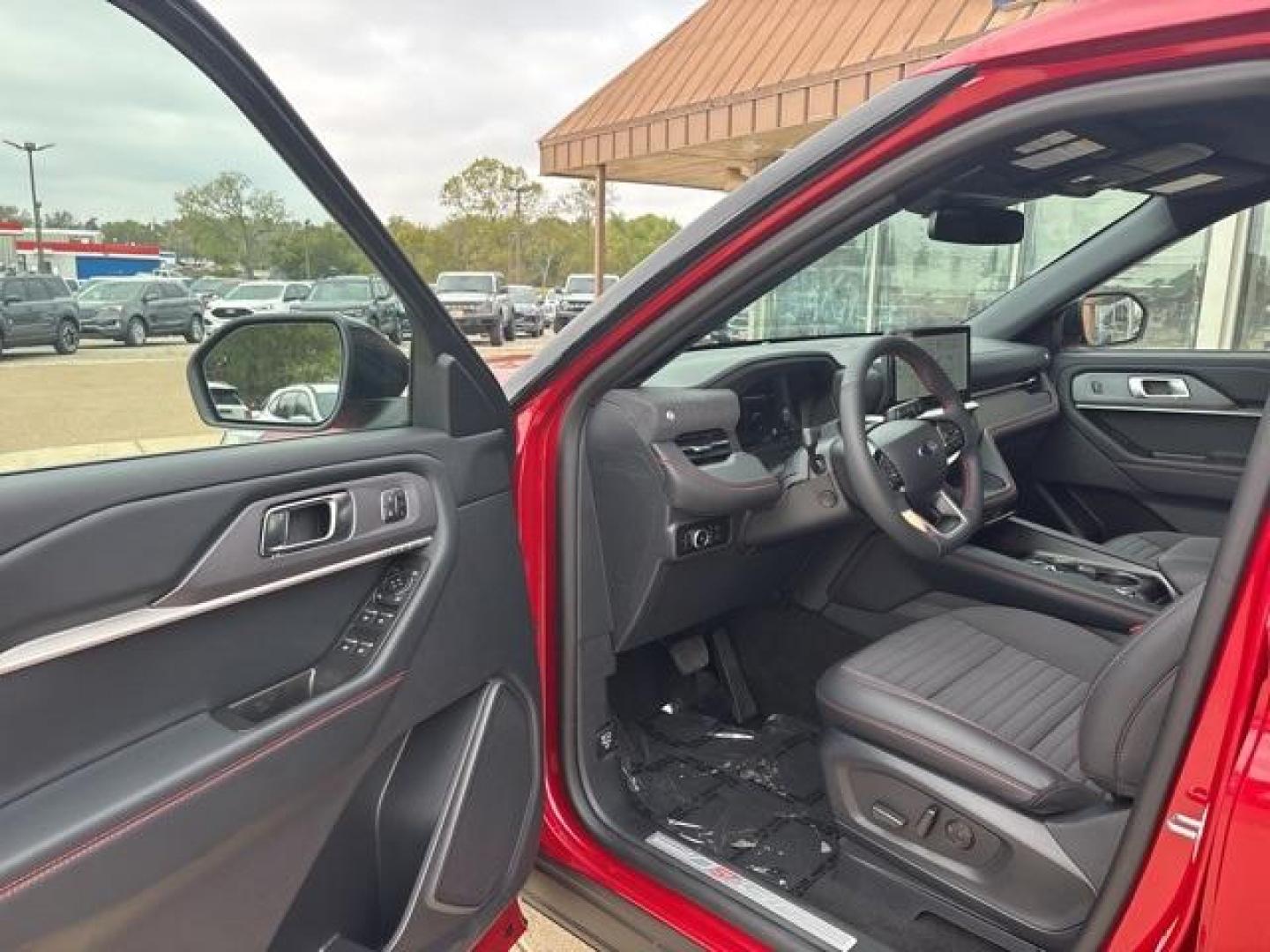 2025 Rapid Red Metallic Tinted Clearcoat /Onyx Ford Explorer ST-Line (1FMUK8KH9SG) with an 2.3L EcoBoost I-4 engine, Automatic transmission, located at 1105 E Mulberry, Kaufman, TX, 75142, (972) 962-2151, 32.589550, -96.300926 - Red 2025 Ford Explorer 4D Sport Utility ST-Line 4WD 10-Speed Automatic 2.3L EcoBoost I-4 4WD.<br><br>20/27 City/Highway MPG<br><br><br>Please call Paul Murrey Ford Inc. In Kaufman Texas A Family Dealership Since 1952 Serving the Dallas Fort Worth and East Texas areas for over 70 years. Please call 9 - Photo#9