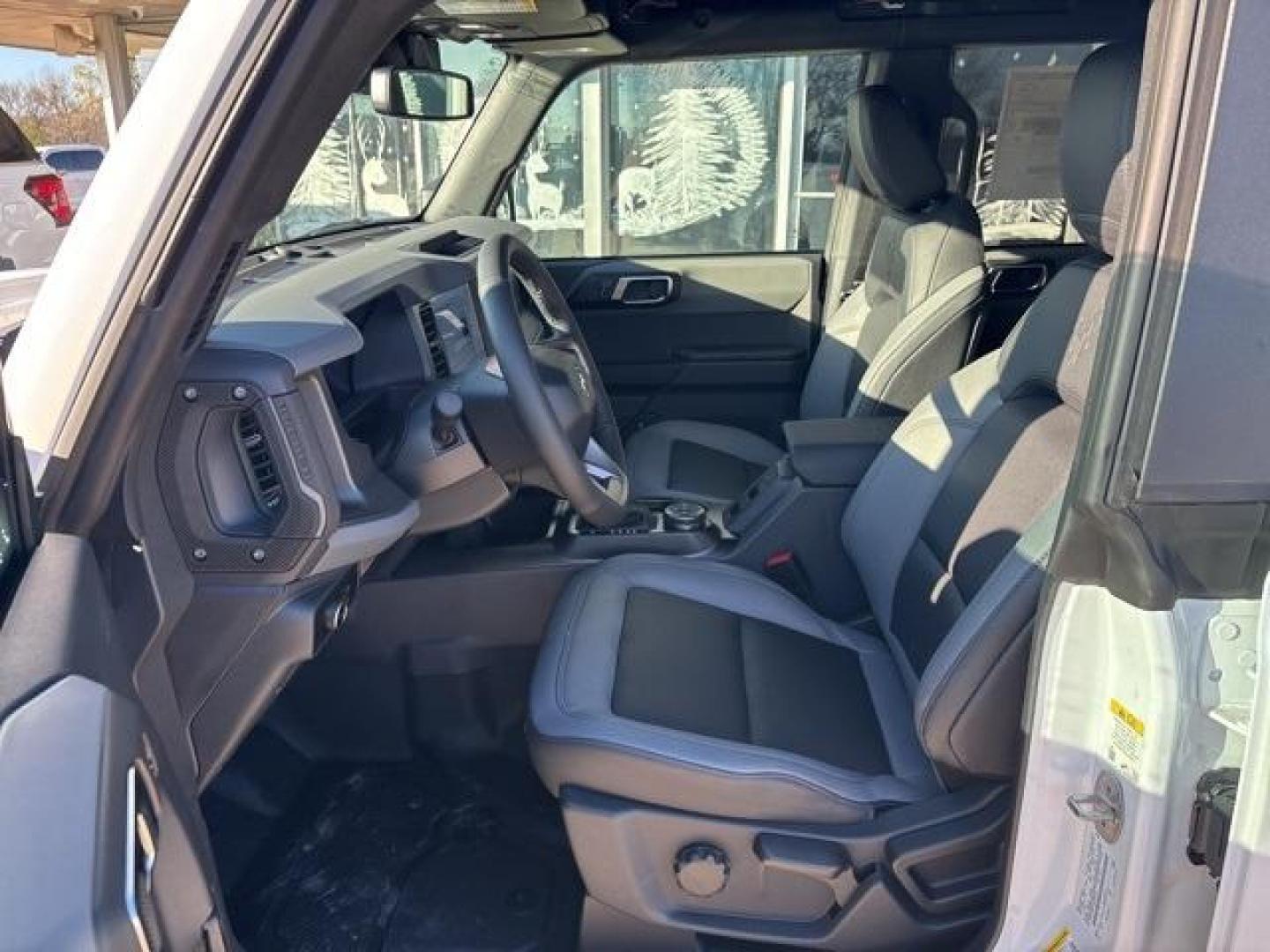 2024 Oxford White /Black Onyx Interior Ford Bronco Big Bend (1FMDE7BH1RL) with an 2.3L EcoBoost I-4 engine, Automatic transmission, located at 1105 E Mulberry, Kaufman, TX, 75142, (972) 962-2151, 32.589550, -96.300926 - Oxford White 2024 Ford Bronco 4D Sport Utility Big Bend 4WD 10-Speed Automatic 2.3L EcoBoost I-4<br><br><br>Please call Paul Murrey Ford Inc. In Kaufman Texas A Family Dealership Since 1952 Serving the Dallas Fort Worth and East Texas areas for over 70 years. Please call 972-962-2151 www.murreyford. - Photo#8