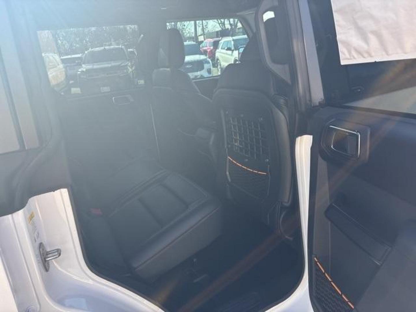 2024 Oxford White /Black Onyx Ford Bronco Badlands (1FMEE9BP4RL) with an 2.7L EcoBoost V6 engine, Automatic transmission, located at 1105 E Mulberry, Kaufman, TX, 75142, (972) 962-2151, 32.589550, -96.300926 - Oxford White 2024 Ford Bronco 4D Sport Utility Badlands 4WD 10-Speed Automatic 2.7L EcoBoost V6<br><br><br>Please call Paul Murrey Ford Inc. In Kaufman Texas A Family Dealership Since 1952 Serving the Dallas Fort Worth and East Texas areas for over 70 years. Please call 972-962-2151 www.murreyford.c - Photo#13