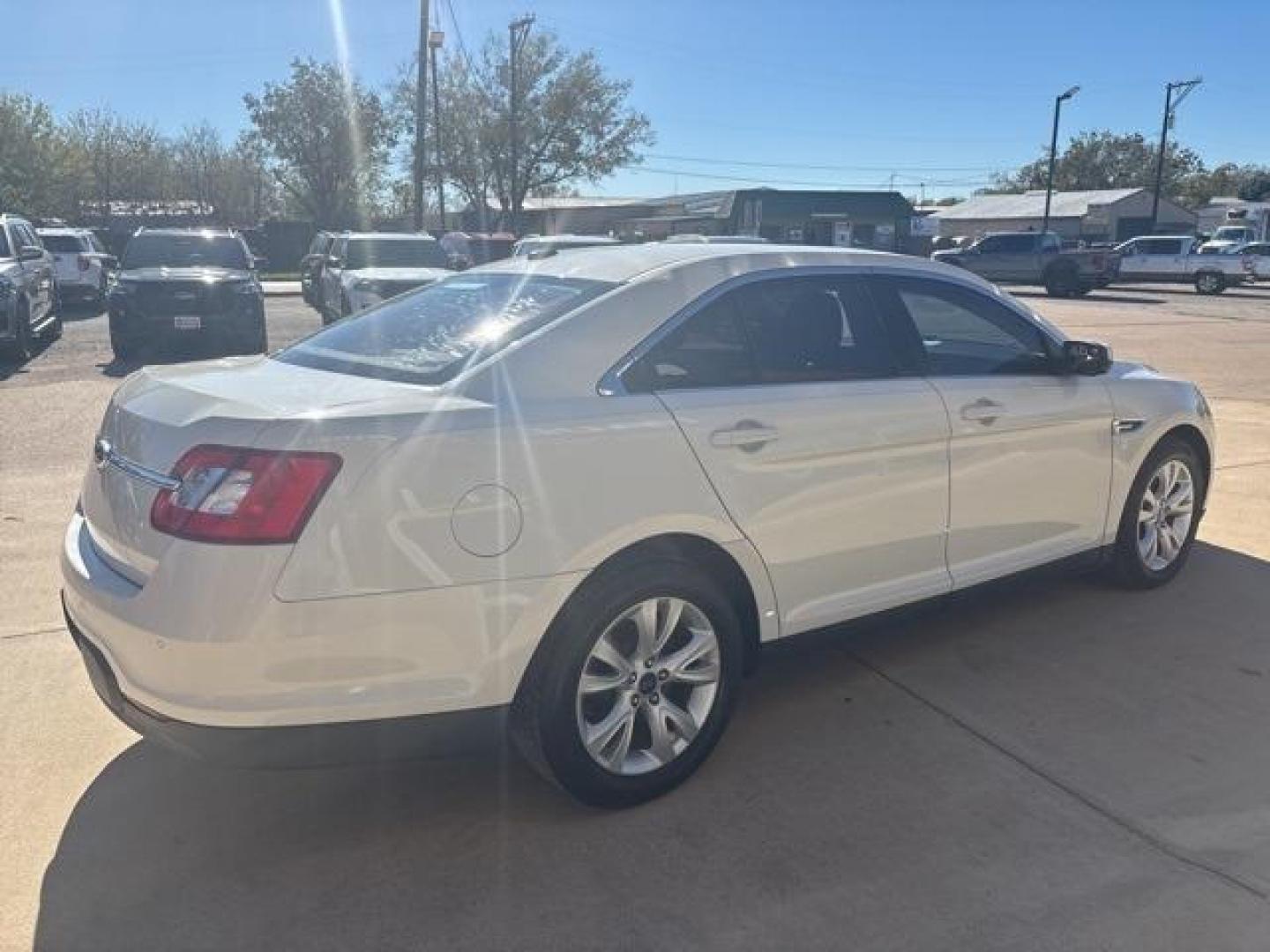 2012 White Ford Taurus SEL (1FAHP2EW3CG) with an Duratec 3.5L V6 engine, Automatic transmission, located at 1105 E Mulberry, Kaufman, TX, 75142, (972) 962-2151, 32.589550, -96.300926 - White 2012 Ford Taurus 4D Sedan SEL FWD 6-Speed Automatic with Select-Shift Duratec 3.5L V6<br><br><br>Recent Arrival! 18/27 City/Highway MPG<br><br>Awards:<br> * JD Power Initial Quality Study * 2012 IIHS Top Safety Pick * 2012 KBB.com 10 Most Comfortable Cars Under $30,000 * 2012 KBB.com Br - Photo#5