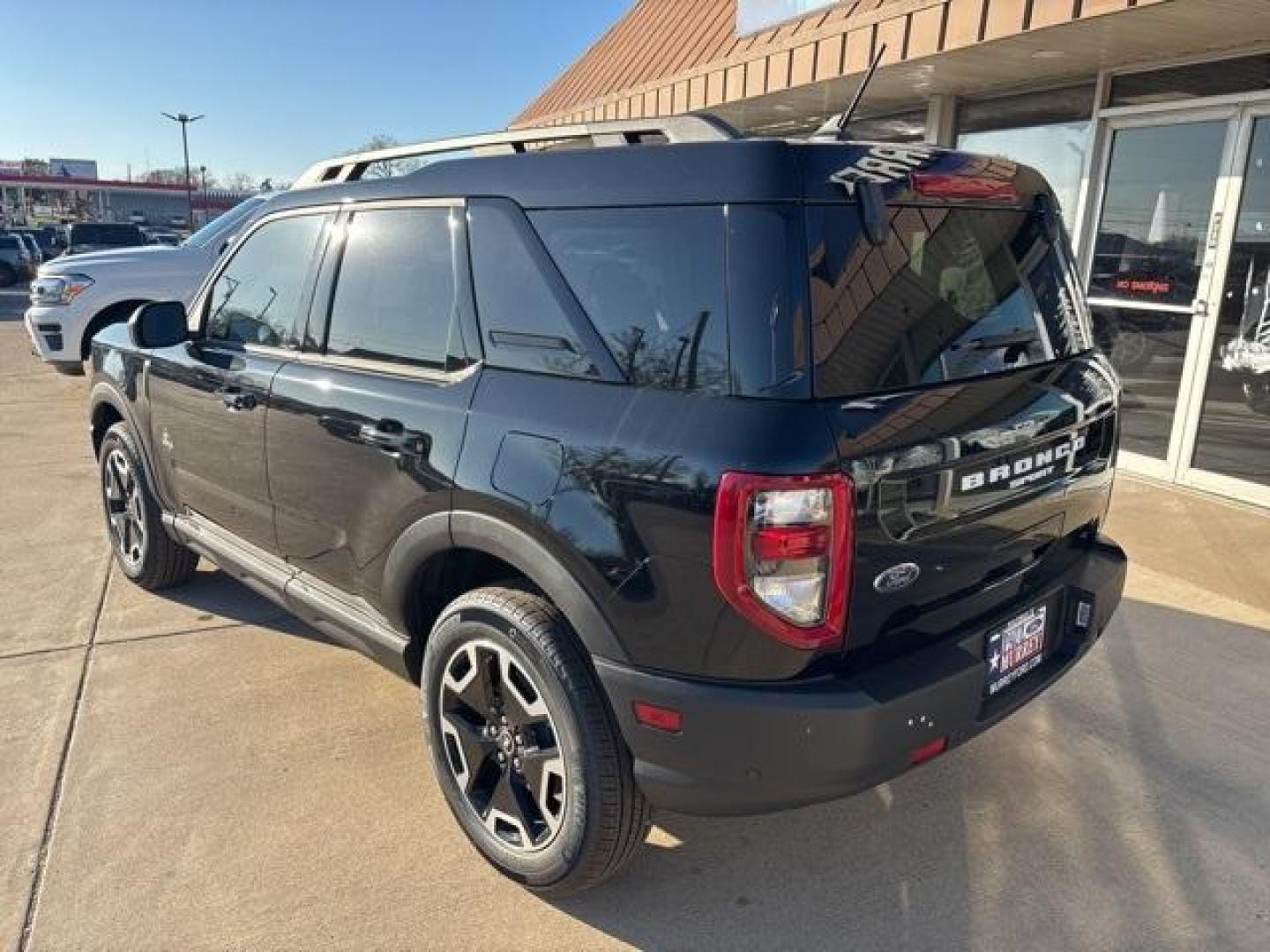 2024 Shadow Black /Ebony/Roast Ford Bronco Sport Outer Banks (3FMCR9C6XRR) with an 1.5L EcoBoost engine, Automatic transmission, located at 1105 E Mulberry, Kaufman, TX, 75142, (972) 962-2151, 32.589550, -96.300926 - Shadow Black 2024 Ford Bronco Sport 4D Sport Utility Outer Banks 4WD 8-Speed Automatic 1.5L EcoBoost<br><br>25/29 City/Highway MPG<br><br><br>Please call Paul Murrey Ford Inc. In Kaufman Texas A Family Dealership Since 1952 Serving the Dallas Fort Worth and East Texas areas for over 70 years. Please - Photo#3