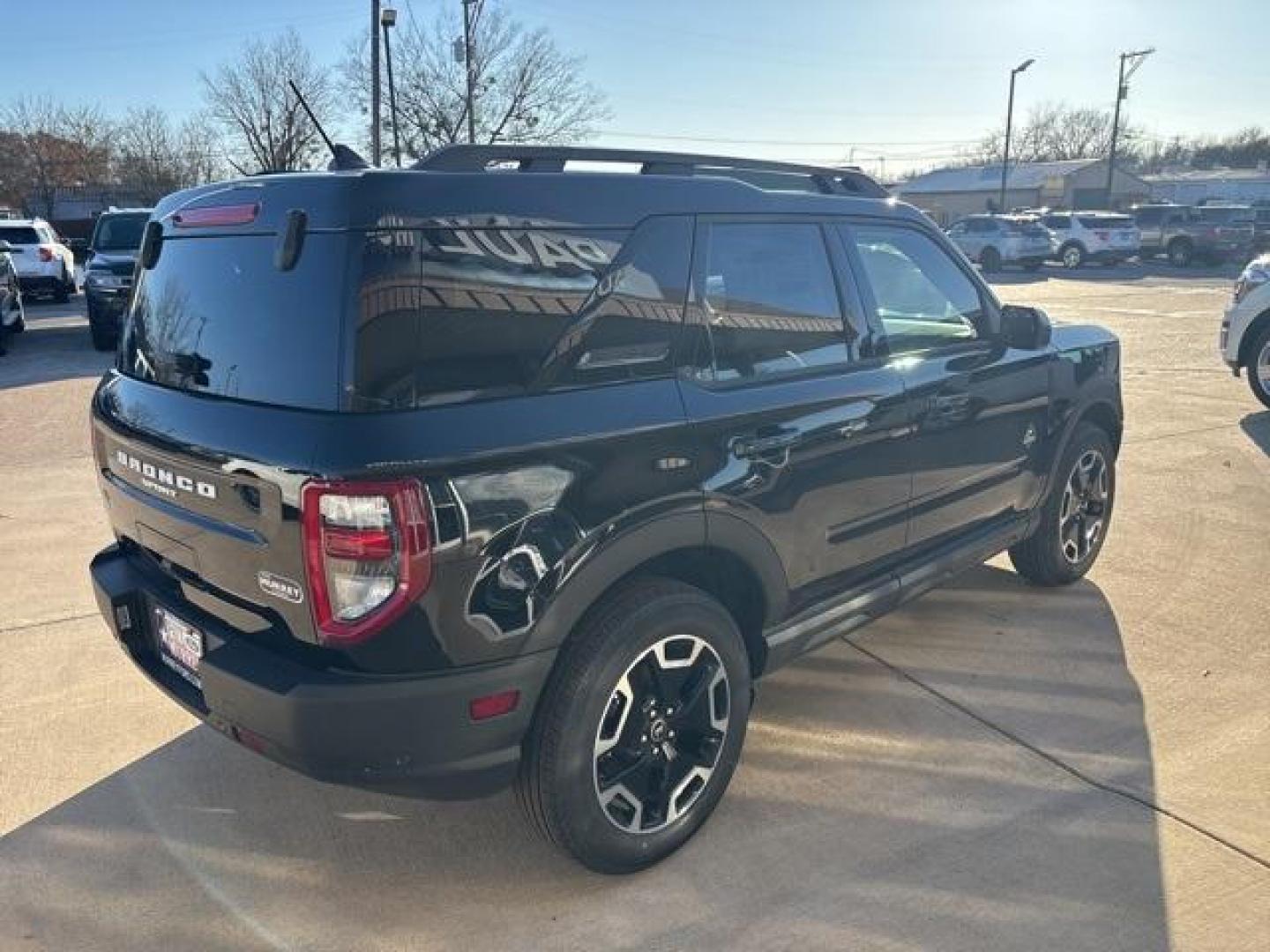 2024 Shadow Black /Ebony/Roast Ford Bronco Sport Outer Banks (3FMCR9C6XRR) with an 1.5L EcoBoost engine, Automatic transmission, located at 1105 E Mulberry, Kaufman, TX, 75142, (972) 962-2151, 32.589550, -96.300926 - Shadow Black 2024 Ford Bronco Sport 4D Sport Utility Outer Banks 4WD 8-Speed Automatic 1.5L EcoBoost<br><br>25/29 City/Highway MPG<br><br><br>Please call Paul Murrey Ford Inc. In Kaufman Texas A Family Dealership Since 1952 Serving the Dallas Fort Worth and East Texas areas for over 70 years. Please - Photo#5