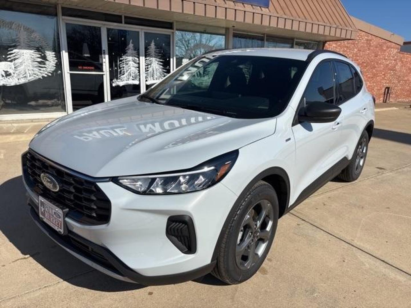 2025 Space Silver Metallic /Ebony W/Red Stitch Ford Escape ST-Line (1FMCU0MN5SU) with an 1.5L EcoBoost engine, Automatic transmission, located at 1105 E Mulberry, Kaufman, TX, 75142, (972) 962-2151, 32.589550, -96.300926 - Space Silver Metallic 2025 Ford Escape 4D Sport Utility ST-Line FWD 8-Speed Automatic 1.5L EcoBoost<br><br>27/34 City/Highway MPG<br><br><br>Please call Paul Murrey Ford Inc. In Kaufman Texas A Family Dealership Since 1952 Serving the Dallas Fort Worth and East Texas areas for over 70 years. Please - Photo#1