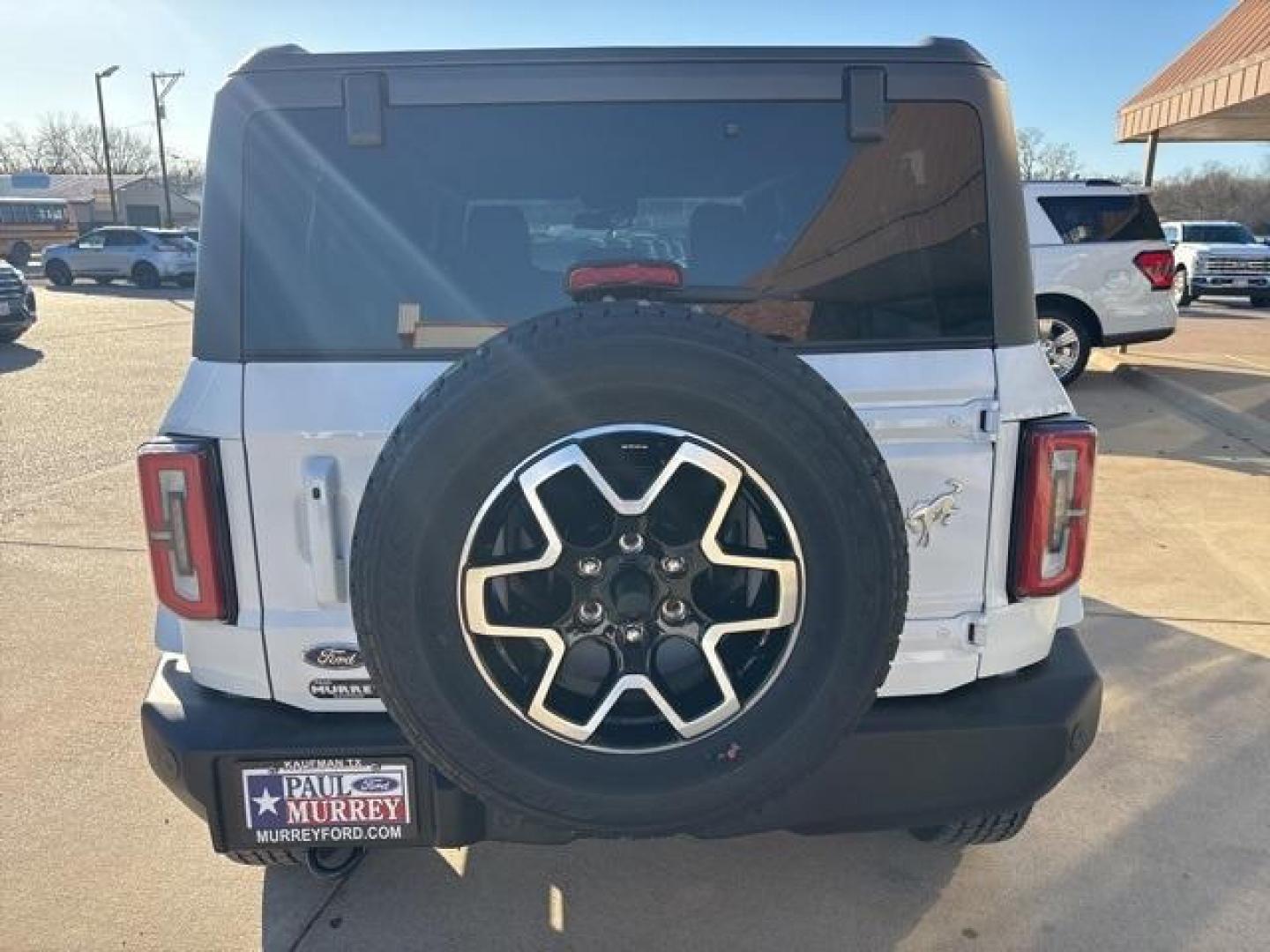 2024 Oxford White /Black Onyx Interior Ford Bronco Outer Banks (1FMDE8BH1RL) with an 2.3L EcoBoost I-4 engine, Automatic transmission, located at 1105 E Mulberry, Kaufman, TX, 75142, (972) 962-2151, 32.589550, -96.300926 - Oxford White 2024 Ford Bronco 4D Sport Utility Outer Banks 4WD 10-Speed Automatic 2.3L EcoBoost I-4<br><br><br>Please call Paul Murrey Ford Inc. In Kaufman Texas A Family Dealership Since 1952 Serving the Dallas Fort Worth and East Texas areas for over 70 years. Please call 972-962-2151 www.murreyfo - Photo#4