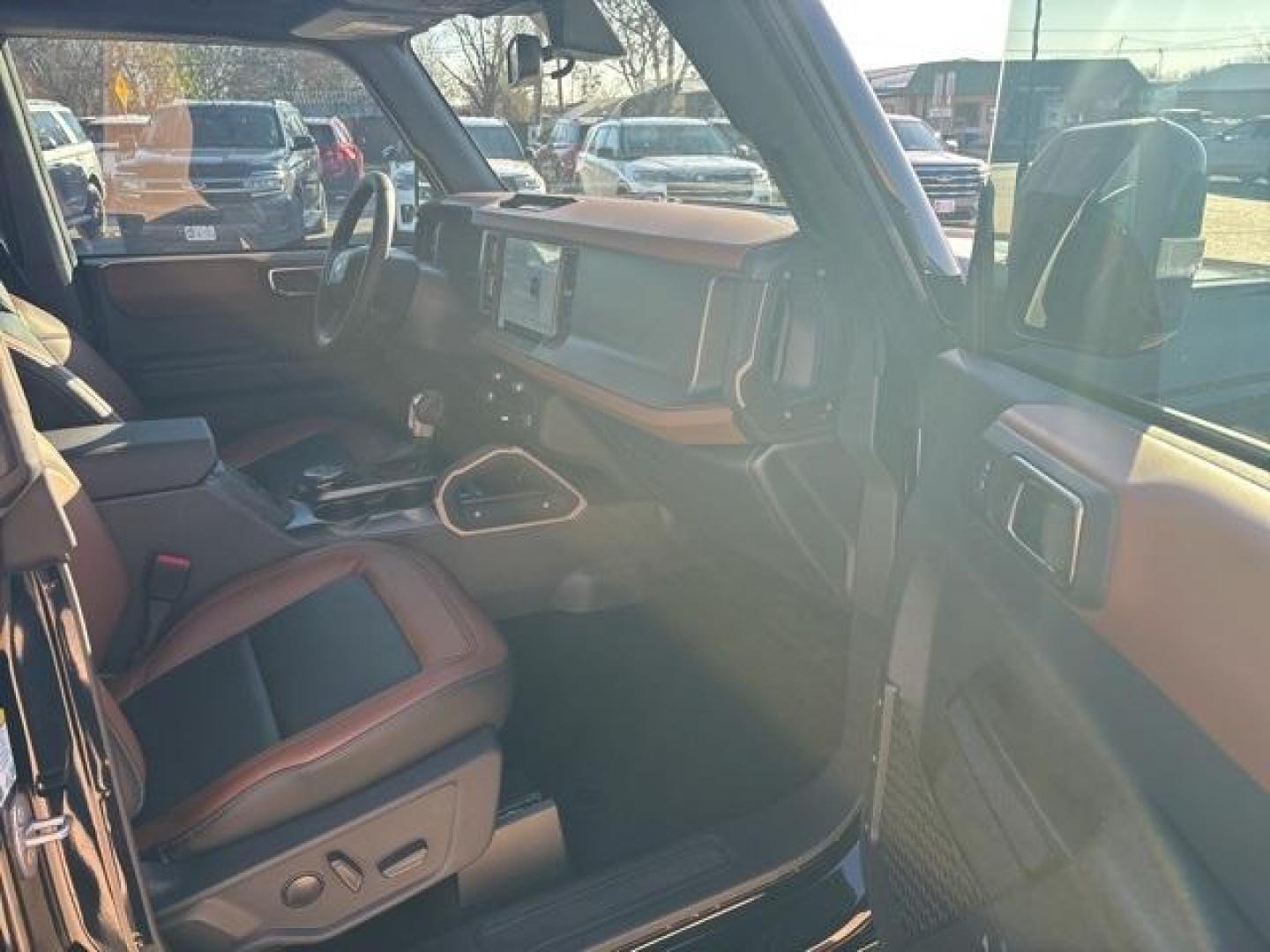 2024 Shadow Black /Black Onyx Interior Ford Bronco Outer Banks (1FMDE8BH0RL) with an 2.3L EcoBoost I-4 engine, Automatic transmission, located at 1105 E Mulberry, Kaufman, TX, 75142, (972) 962-2151, 32.589550, -96.300926 - Shadow Black 2024 Ford Bronco 4D Sport Utility Outer Banks 4WD 10-Speed Automatic 2.3L EcoBoost I-4<br><br>Recent Arrival!<br><br><br>Please call Paul Murrey Ford Inc. In Kaufman Texas A Family Dealership Since 1952 Serving the Dallas Fort Worth and East Texas areas for over 70 years. Please call 97 - Photo#12