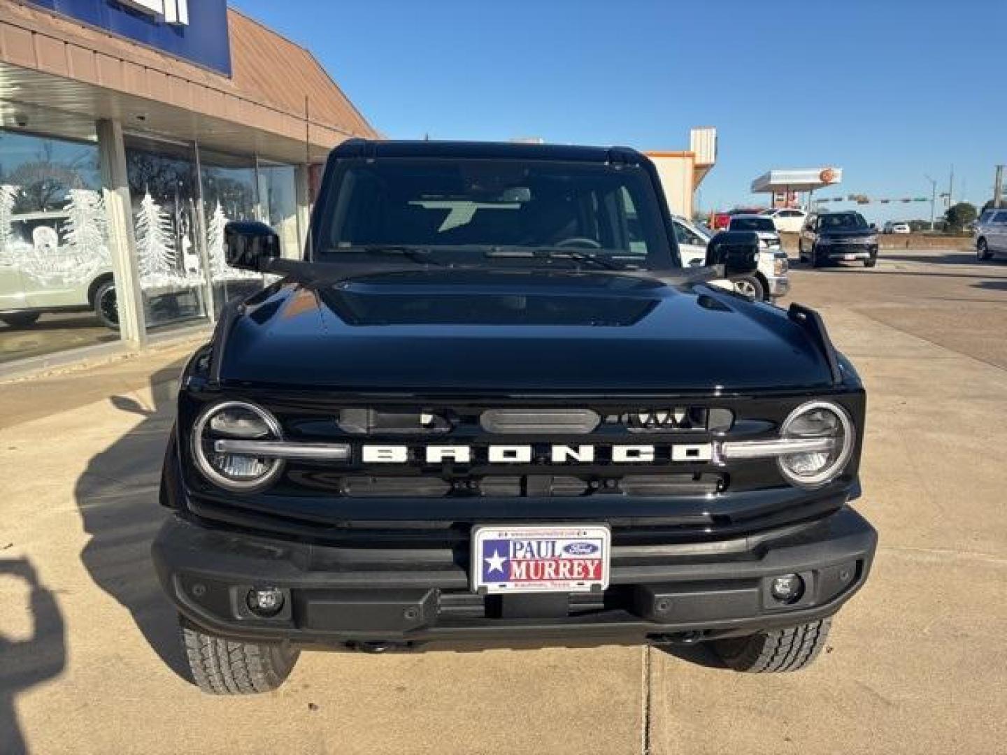 2024 Shadow Black /Black Onyx Interior Ford Bronco Outer Banks (1FMDE8BH0RL) with an 2.3L EcoBoost I-4 engine, Automatic transmission, located at 1105 E Mulberry, Kaufman, TX, 75142, (972) 962-2151, 32.589550, -96.300926 - Shadow Black 2024 Ford Bronco 4D Sport Utility Outer Banks 4WD 10-Speed Automatic 2.3L EcoBoost I-4<br><br>Recent Arrival!<br><br><br>Please call Paul Murrey Ford Inc. In Kaufman Texas A Family Dealership Since 1952 Serving the Dallas Fort Worth and East Texas areas for over 70 years. Please call 97 - Photo#7