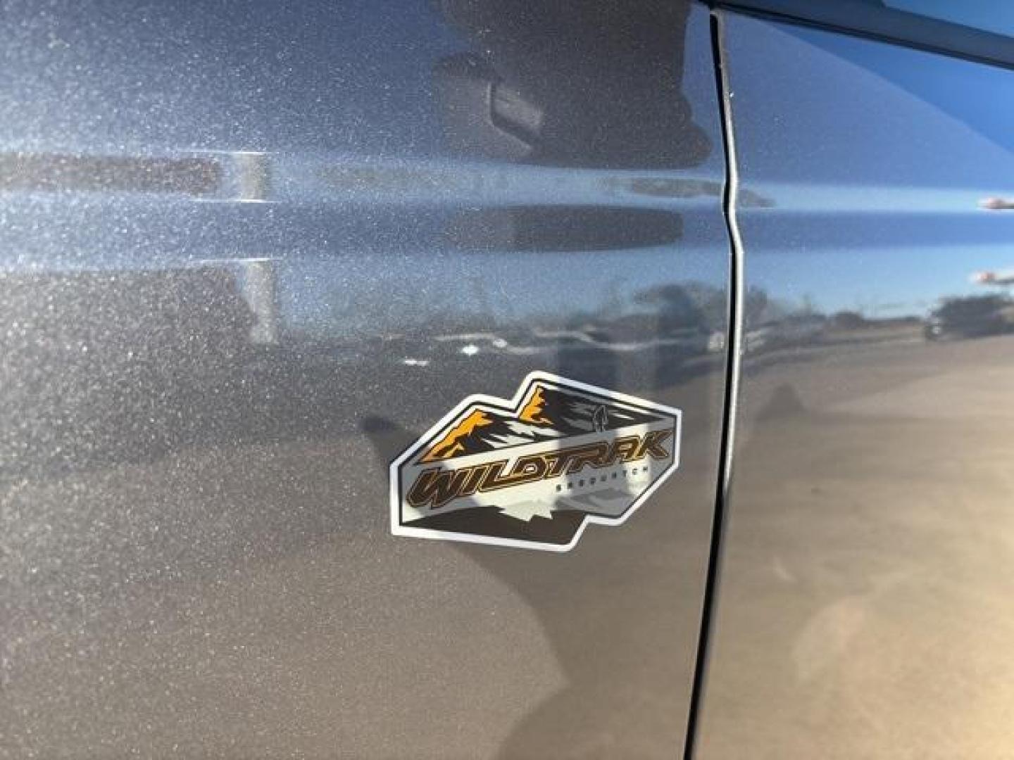 2024 Carbonized Gray Metallic /Black Onyx Interior Ford Bronco Wildtrak (1FMEE2BP9RL) with an 2.7L EcoBoost V6 engine, Automatic transmission, located at 1105 E Mulberry, Kaufman, TX, 75142, (972) 962-2151, 32.589550, -96.300926 - Carbonized Gray Metallic 2024 Ford Bronco 4D Sport Utility Wildtrak 4WD 10-Speed Automatic 2.7L EcoBoost V6<br><br>Recent Arrival!<br><br><br>Please call Paul Murrey Ford Inc. In Kaufman Texas A Family Dealership Since 1952 Serving the Dallas Fort Worth and East Texas areas for over 70 years. Please - Photo#8