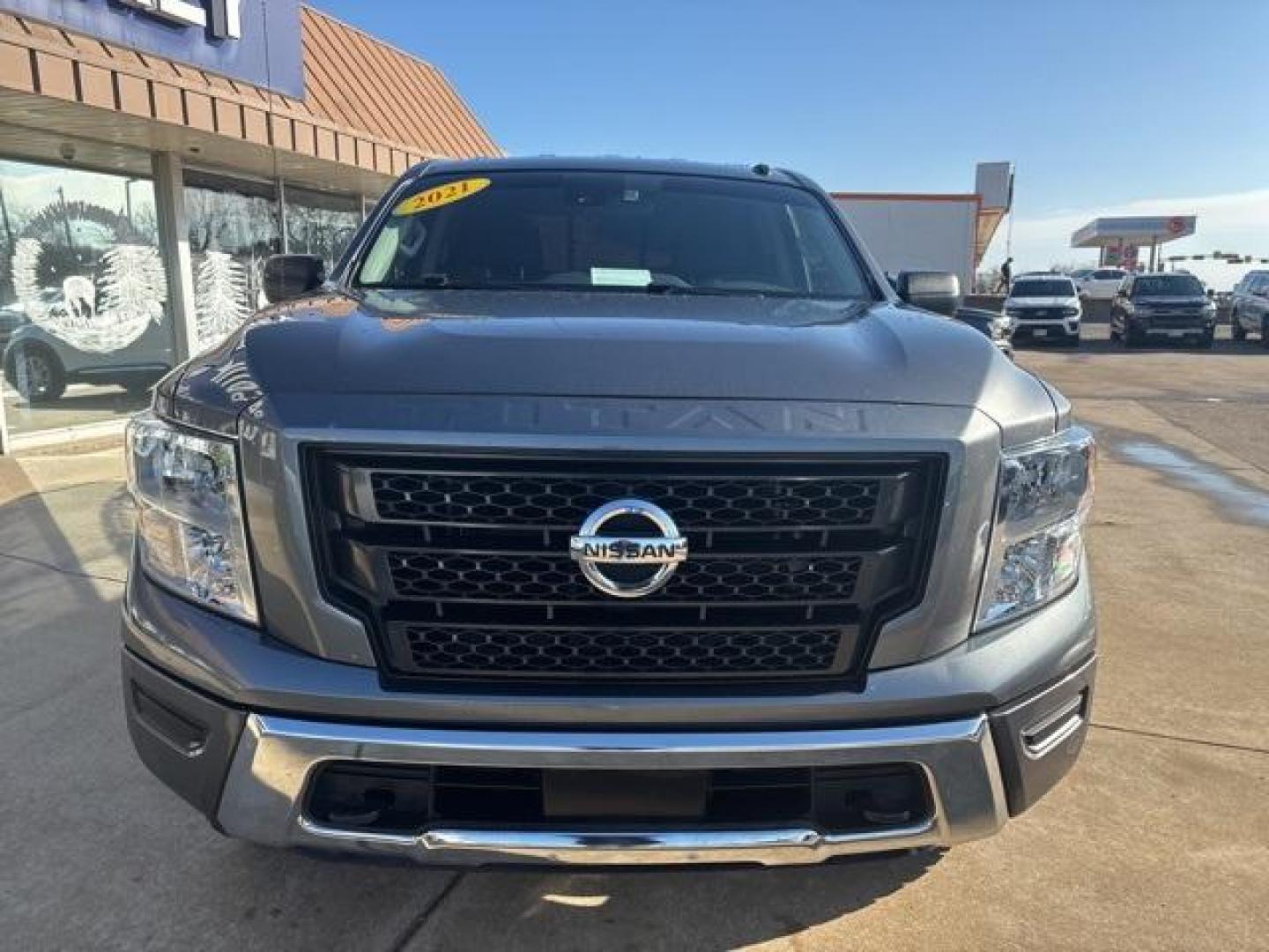 2021 Gun Metallic /Black Nissan Titan SV (1N6AA1EC9MN) with an 5.6L V8 DOHC 32V 400hp engine, Automatic transmission, located at 1105 E Mulberry, Kaufman, TX, 75142, (972) 962-2151, 32.589550, -96.300926 - Gun Metallic 2021 Nissan Titan 4D Crew Cab SV 4WD 9-Speed Automatic 5.6L V8 DOHC 32V 400hp 4WD. Priced below KBB Fair Purchase Price!<br><br><br>Odometer is 36522 miles below market average!<br><br><br>Please call Paul Murrey Ford Inc. In Kaufman Texas A Family Dealership Since 1952 Serving the Dall - Photo#7