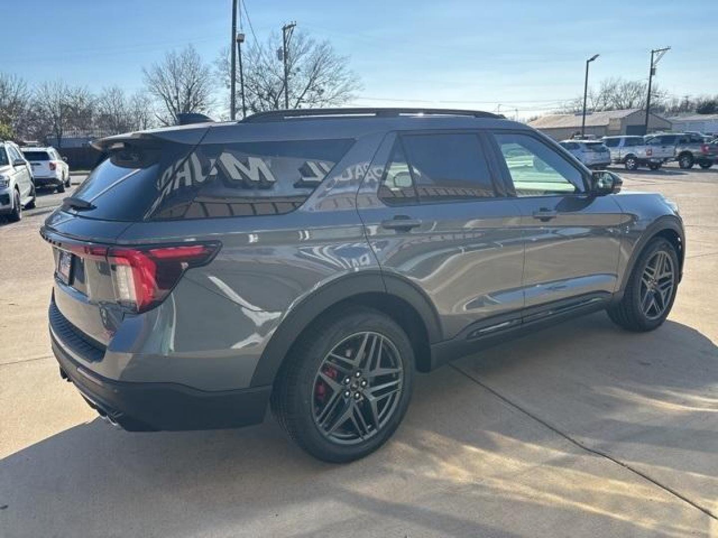 2025 Gray Metallic /Onyx Ford Explorer ST (1FMWK8GC7SG) with an 3.0L EcoBoost V6 engine, Automatic transmission, located at 1105 E Mulberry, Kaufman, TX, 75142, (972) 962-2151, 32.589550, -96.300926 - Carbonized Gray Metallic 2025 Ford Explorer 4D Sport Utility ST 4WD 10-Speed Automatic 3.0L EcoBoost V6 4WD.<br><br><br>Please call Paul Murrey Ford Inc. In Kaufman Texas A Family Dealership Since 1952 Serving the Dallas Fort Worth and East Texas areas for over 70 years. Please call 972-962-2151 www - Photo#5